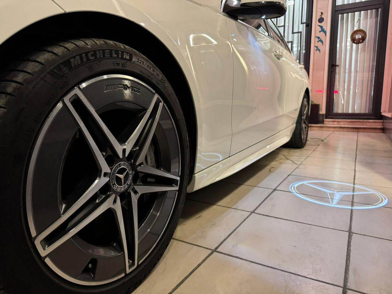 Mercedes-Benz C200 AMG 2023
🔹 فول مواصفات –نسخة AMG ضمان الوكالة BCM 

✨ أبرز المواصفات:
 • بانوراما
 • داخلية جلد (تدفئة + تبريد)
 • كشنات كهربائية
 • شاشة iPad + شاشة Digital
 • تحكم لمس كامل
 • 5 كاميرات محيطية
 • إنارة LED أمامية
 • ويل 18 AMG
 • مرايا شفط كهربائية
 • جناح كهرباء

📊 التفاصيل:
 • ماشية: 11,000 كم فقط
 • كفالة عامة
بعدها بالنسبة ضمان 
رقم اربيل بأسمي 

💰 السعر: 46,000$ (بيه مجال بسيط)
📍 الموقع: الجادرية
📞 للاتصال: [***********] بغداد, العراق
