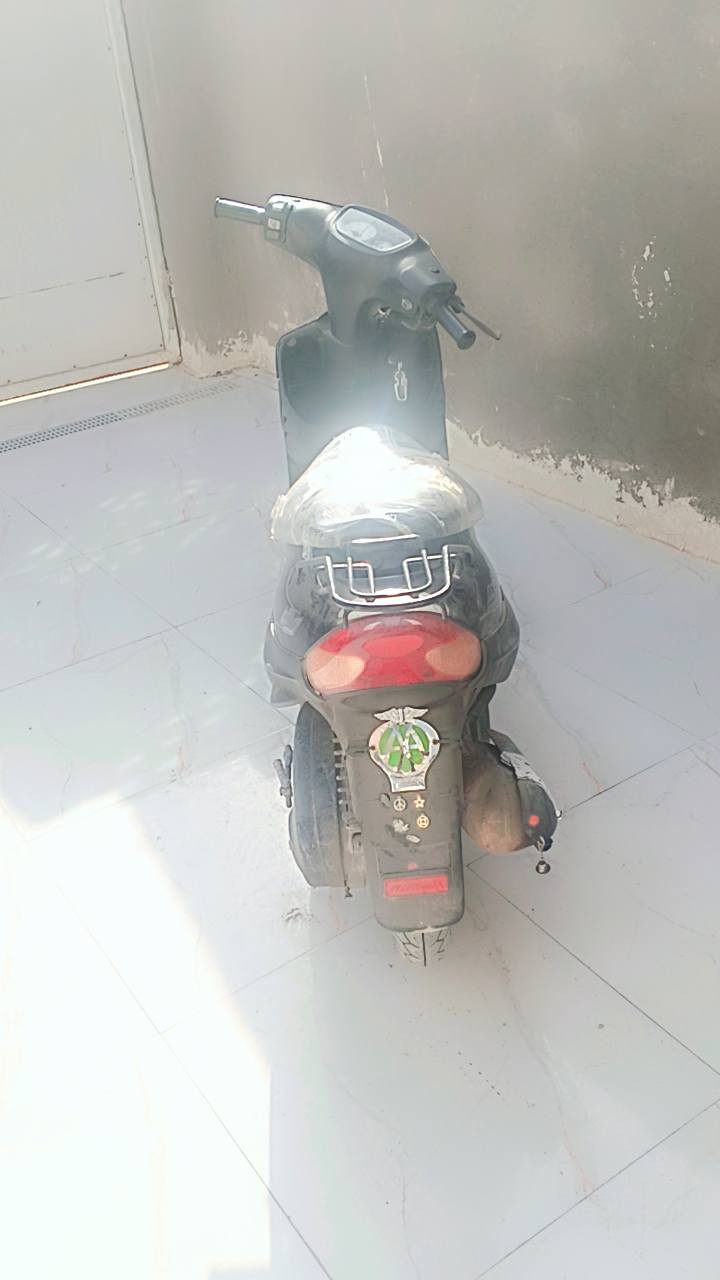 السلام عليكم دراجه كفاله عامه فقط كابريتر يرادله تنضيف وصالنه مبدل تجاري السعر 475وبيه مجال مكاني ميسان ابو رمانه للاتصال ***********
