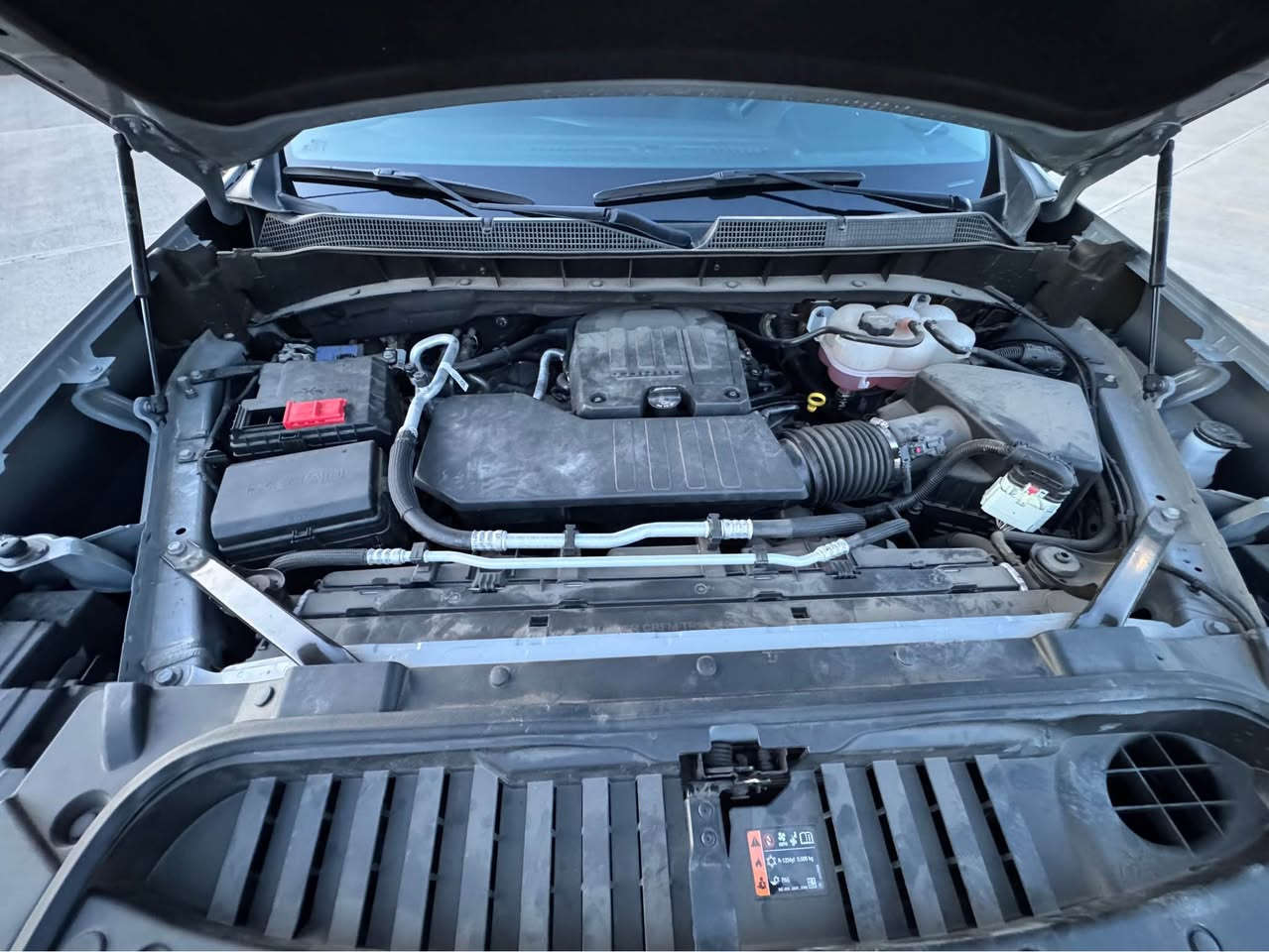 ‎کوردی / عربی 

‎بسم الله الرحمن الرحيم

Chevrolet Silvrado LT turbo max 2024 4x2
ماشەڵا سەیارەیەکی زۆر بێدەنگ و کەممەسرەف
بێ بۆیاخ بێ سارد بێ کرانەوە بێ گۆڕان بێ ئێرباگ
مەکینە 4 پستۆن 2.7 هێزی 310 ئەسپ و 10 گێڕ
ژمارە کاتیە و کاتی نەشکاوە و ٣ مانگ کاتی لەگەڵە 
هیچ مەسرەفێکی تیا نیە هەموو گیانی بە شەرت ✅
دەرگا گەورە و بۆدی کورت مەرغووب
تاک ئەکسلەو 17 هەزار میل ڕۆیشتوە 

نرخ 💵(( 318 ))💵 وەرەقە و معامەلەیەکی کەم 

مواسەفات LT 
بەصمە و شەغال وشاشە گەورە و گێچ ئەلکترۆنی 
حاسە و کامێرا و ڕادار و ناڤیگەیشن 
برێک بەصمە و ئۆتۆ ستارت و ستۆپ
کوشن کارەبا و هیتەر  سوکان هیتەر 
سوکان ڤۆلیۆم و دیاری کردنی خێرایی
و لایتی پێشو دوا کامل لید 
زۆر مواسەفاتی تر …

رەقەم شانصی : 1GCPACEK0RZ277909
حسابکە کلین تایتڵە 
ڤیدیۆی کاملی سەیارەکەم لایە کڕیار داوا بکات ✅

📍شوێن : سلێمانی 

*********** - *********** ☎️
ڤایبەر و واتصئاپی لەسەرە 
————————————————————-
سلفرادو موديل ٢٠٢٤ مواصفات LT تیربو ماکس 

ماشاءالله سيارة راقية و قوية و اقتصادية و جاهز
بدون صبغ و تعديل بارد و تبديل و ارباكات سليمة
محرك ٤ سلندر ٢.٧ تيربو قوة ٣١٠ حصان و ١٠ نمر 
رقم مؤقت ما مكسور و بيها مجال ٣ شهر للترقيم 
تترقم شمالي فقط . دعامية لدعامية بشرط كل شي 
سيارة توويل 4x2 و ماشي 17 الف ميل
باب طويل و بدي قصير مرغوب

سعر💵 (( 318 ))💵 ورقة و بيها مجال 

مواصفات LT 
بصمة و تشغيل عن بعد و گيج إلكتروني 
شاشة كبير و حساس و كاميرا و رادار 
بريك بصمة و اوتو ستارت و ستوب 
كشن كهرباء و تدفئة و ستيرن تدفئة 
ستيرن فوليوم و تحديد سرعة 
لايت امامي و خلفي كامل LED 
بعد هواي مواصفات..

رقم شاصي: 1GCPACEK0RZ277909
سيارة تحسب كلين تايتل 
عندي فيديو كامل سيارة شراي آطلب و تدلل ✅

📍عنوان السيارة: سليمانية 

*********** - ***********☎️
فايبر و واتساب موجود السليمانية, العراق
