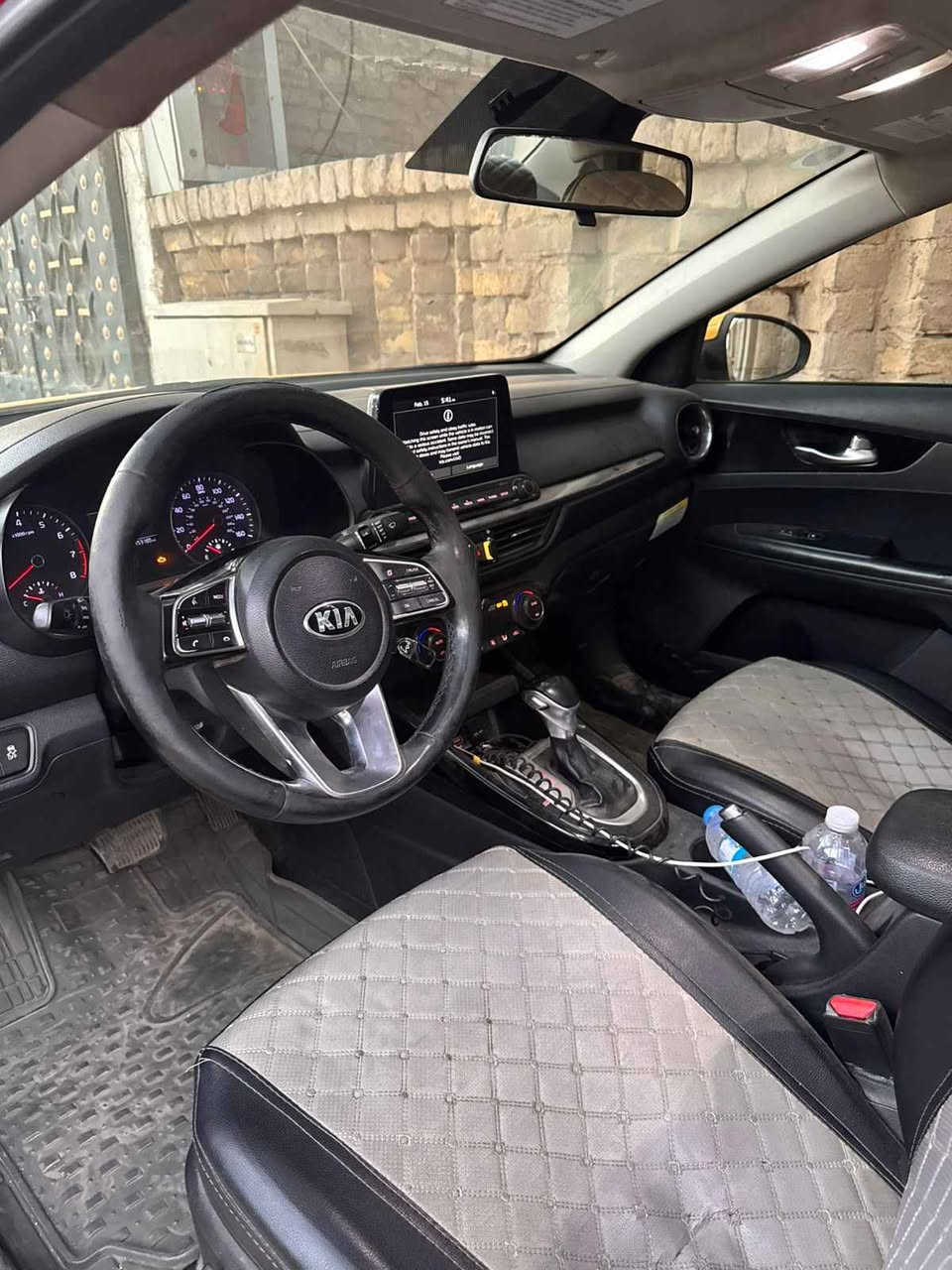 السلام عليكم 
 فورتي ٢٠١٩ وارد امريكي للبيع فول مواصفات S عدا البصمة  
محرك ٢٠٠٠ دوش خير من الله
كير AT المرغوب
 صدر جديد هسة مبدله

مواصفات السيارة رادار امامي ،تحديد سرعة ، تحديد مسار ، تحكم استيرن ،نظام كير اوتو وعادي ،شاشة كبيرة ، انظمة قيادة وباقي المواصفات المعروفة

حادثها جاملغ مبدل بدون دواخل بدون ايرباك
صور الحادث مرفقة 

 رقم بغداد الدولي والسنوية لحد ٢٠٣٠
السعر ١٢٤ وبيها مجال 

*********** 
مكاني الاعظمية بغداد, العراق
