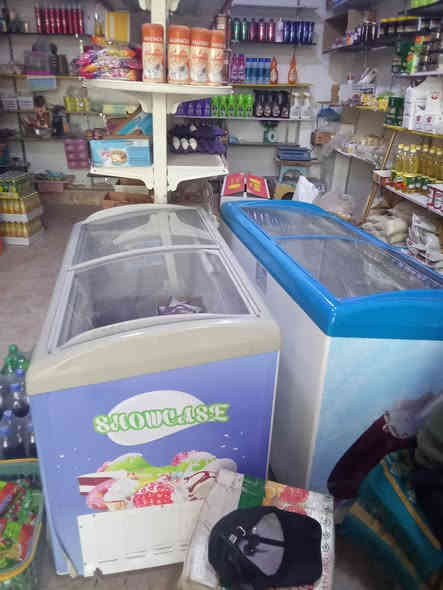 السلام عليكم ورحمة الله وبركاته
اخوان محل للبيع  او مراوس بسيارة حسب القناعه
العنوان الخمسه كيلو الشارع السايدين الحولي 
الاستفسار ***********
