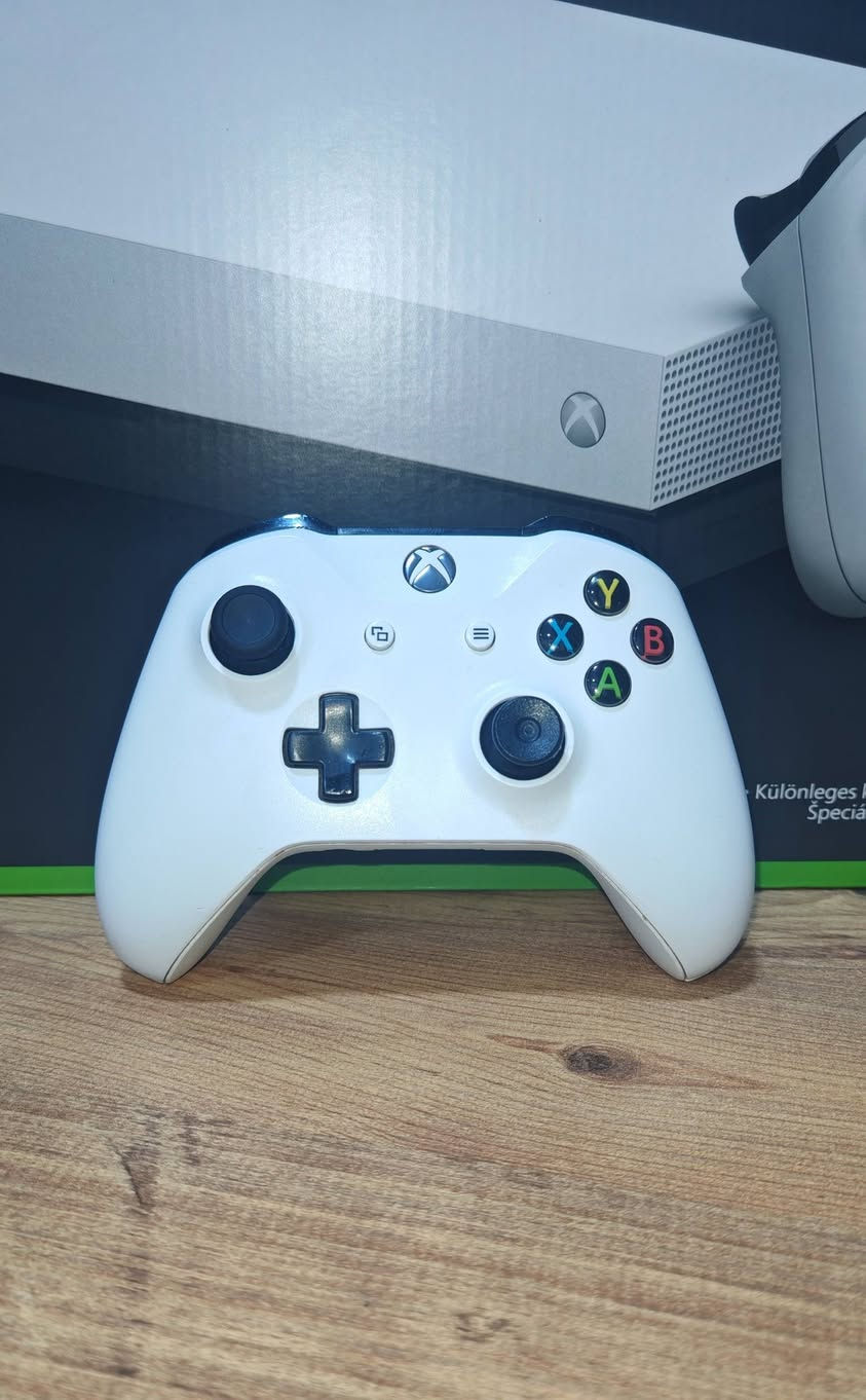 Xbox one x باندل لون ابيض
واحد تيرا 4k نظيف غير مفتوح لوك ستيكر السعر 250 الف بيها و مجال للتواصل على الخاص
الموقع /كركوك


**إذا كنت صاحب هذا الإعلان وتريد حذفه لأي سبب، رجاءا أرسل رسالة إلى الدعم الفني**