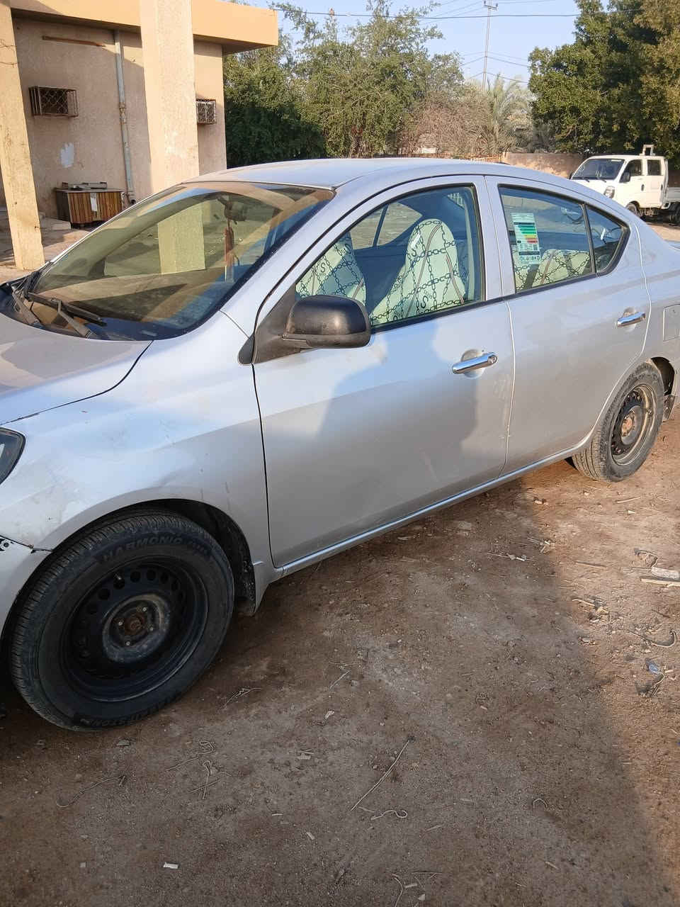 نيسان فيرسا 2015 سياره جاهزه من كلشي بأسمي السعر 90 /مكاني ذي قار قضاء الغراف ***********
