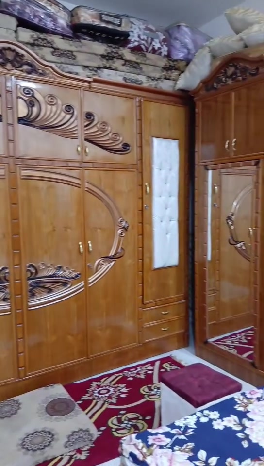 يوجد قرفه اخشاب في العامريه الفلوجه مليون و ميه وبيه مجال الرقم .***********
