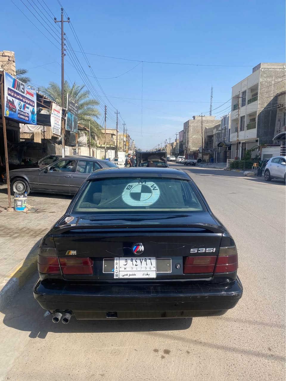 Bmw بي ام دبليو 
مكينة ٥٣٥ اصل جديدة مع الكير مصار فترة سبوع من شديتهن 
كراسي خرن ميموري عقل جدد جلد اسود  
لون اسود ملكي 
تبريد ثلج منضومة جديدة مشدودة بيها 
بيها شلعة الة تشك الكاع 
السعر ٤٨ ورقة وبيها مجال بسيط للي يريد السيارة كلش نضيفة ولا قطرة خياس نهائيا وكاملة مابيها اي نقوصات 
للتواصل واتساب او خاص 
*********** بغداد, العراق
