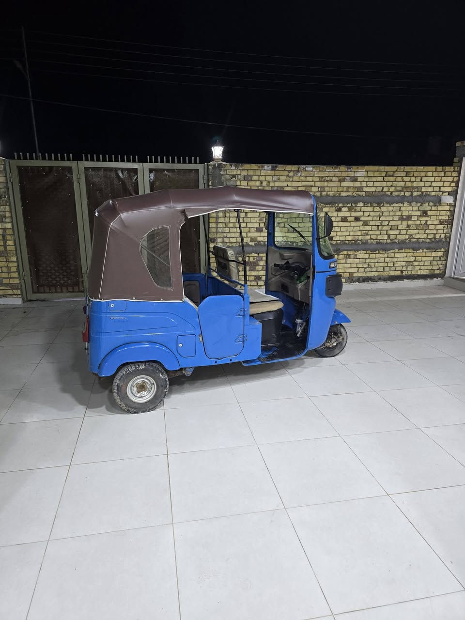 لبيع تكتك2021 مكفولة كفالة عامة مرقم مكان ميسان علوة القديمة سعر 8000 وبيهة مجال رقم لهاتف ***********
