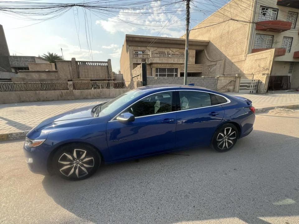ماليبو RS موديل 2023
وارد امريكي السيارة ضررهة باب السايق فقط مبدل ومصبوغ طاك ايرباك برده فقط وراجع سستم شغال 

لون السياره ازرق بحري مميز 

محرك السياره 1.5 تيربو 

ممشى السياره 23 الف ميل 
 
مواصفات 
بصمة تشغيل عن بعد لايتات للد رادار امامي وجانبي كشن السايق كهرباء كاميرا خلقيه توقف ذاتي ويل 18 رياضي سبايدر بلادي ابل كاربلي اندرويد اوتو 

السياره بحالة جيدة جدا جديدة السياره 
بدون دواخل بدون لغود بدون شواصي سيارة جاهزة من كلشي تشغل وتطلع 

رقم السيارة اربيل باسمي 
مكان السياره بغداد شارع فلسطين

السعر واستفسار علرقم 
‏ ‭***********
