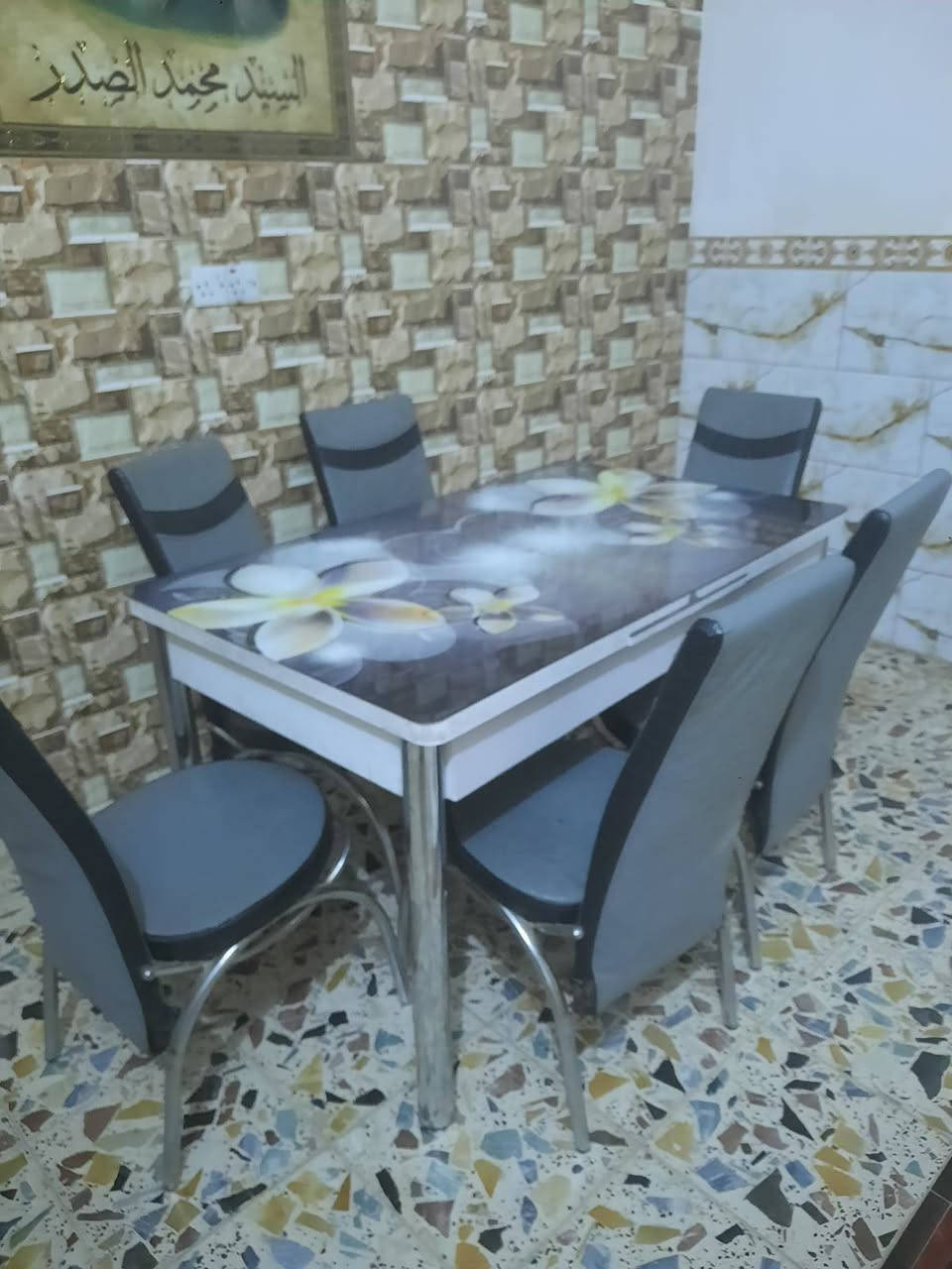 طياخات وميز طعام للبيع الاستفسار ***********
