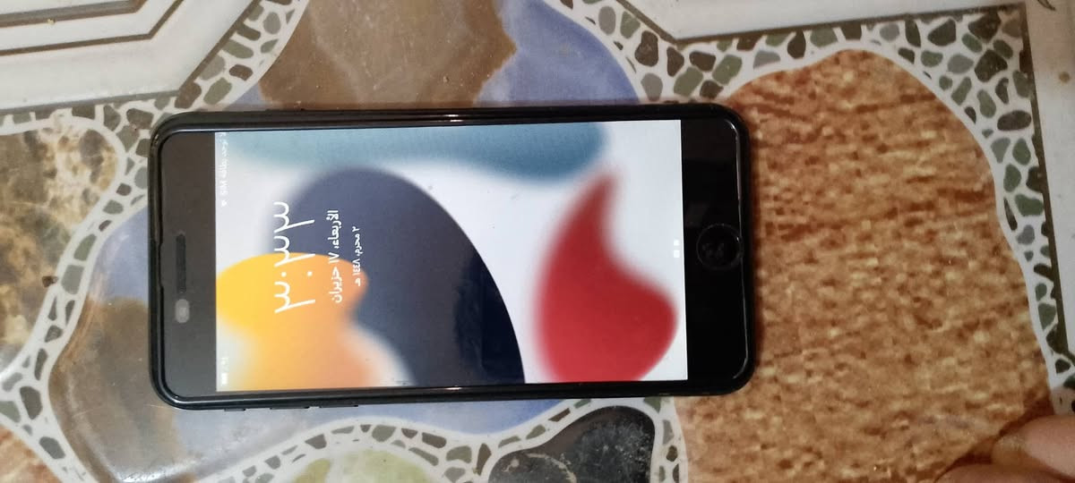 متاح سفن ابلاص الذاكره 128 البطاريه 77 
جهاز مكفون من كلشي ما داخل تصليح ابلادي شركه سعر 130 وبي مجال للتصال ‏‪***********‬‏ بي واتساب
