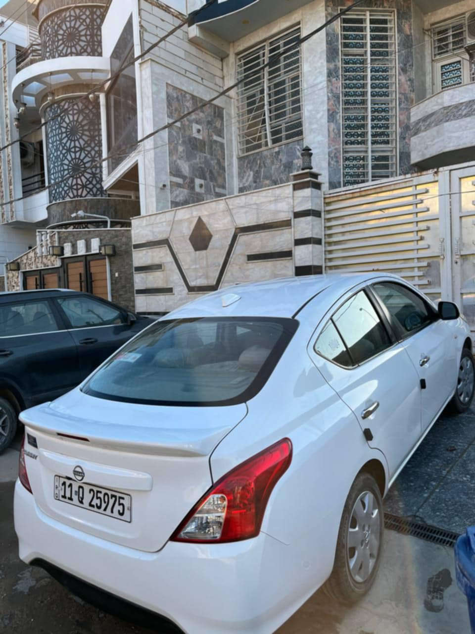 نيسان صني هندي24 مرقم بغداد باسمي بليته زركه
ماخذه من وكاله نيسان  جديده بحاله الوكاله بدون صبغ بدون بارد ماشيه 19 قابله للزياده حتى غرامات ماعليه//بيع فقط//
سعر 130 حله بابل شارع 40
 ***********
واتساب متوفر
