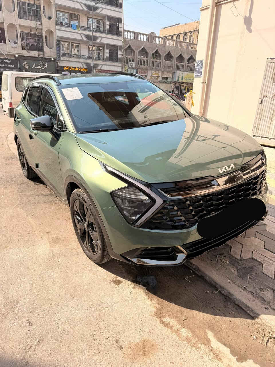 كيا سبورتاج 2025 زيروو 

كيا سبورتاج بلاك أدشّن موديل 2025 أخت الزيروو  اللون المميز زيتوني ماشية اقل من 6000 كيلو متر فول مواصفات 
ضمان شركه مجموعة الدولية 3سنوات  أو 100 الف كيلو  ضمان تبديل دهن مجان 3 مرات. 

المواصفات
لايت لد
بروجكتر لد
مري شفط
بك لايت لد 
كشنات الأمامية كهرباء  زيتوني جلد 
داخل اسود زيتوني 
بصمه ابواب+بصمه تشغيل
بلاك لماع خارج الأسود لماع ملكي
اشاير مري 
ويل كب 19
شاشه كار بلي 
كامره خلفية
عداد دجتل
تشغيل عن بعد
كشنات تدفئه
تبريد 
حساس مطر
مرايه تعتيم
حساس أمامي خلفي 
شباك بيانو بلاك مع السواد الخارجي 
درايف مود 
شفتات ستيرن تحكم  ستيرن جهتين

ملاحظة بيه بارد بسيط بالباب والجاملغ اثر رجوع دراجه ومسوي ع البارد ورصعه خفيفه مسويها 

السيارة مكفوله كفالة عامه من الضربه والصبغ  
السعر  238 ورقة بيه مجال بسيط  بيع فقط 
مكان السيارة بغداد الرصافة 
للاستفسار  ***********
