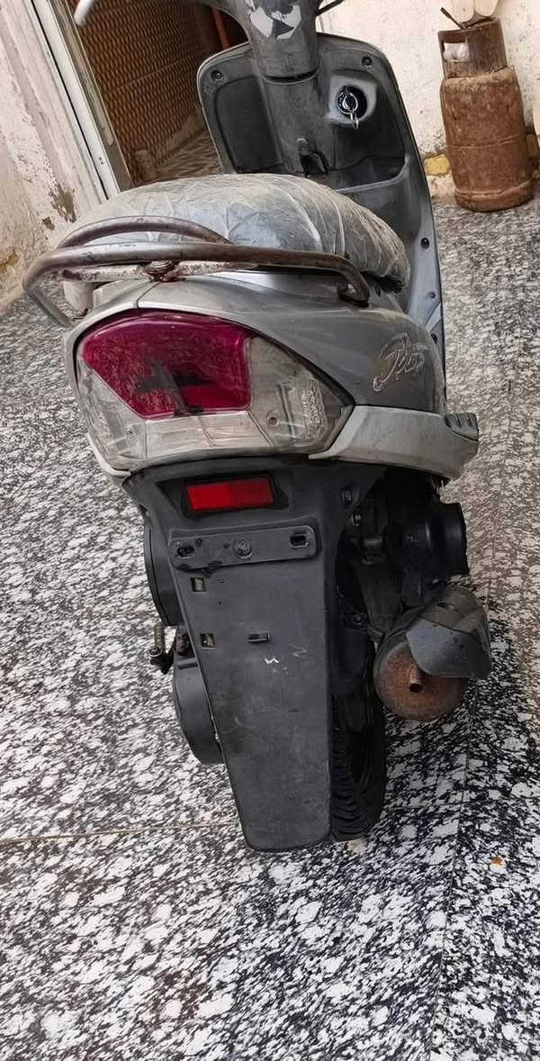 بيع مستعجال
سلام عليكم دراجه ماكس للبيع ٥٠بلاد 
ما مفتوحه فقط ولفات اصليه
دراجه جديده ما متعوبه 
كهربايات كله شغاله من بك لايت للبك لايت 
سلف هندر شلعه معدل جاهزه ما بيع نقوصات السعر٥٥٠
الرقم *********** الخط متوقف بيع وتساب او خاص هم متوجد
