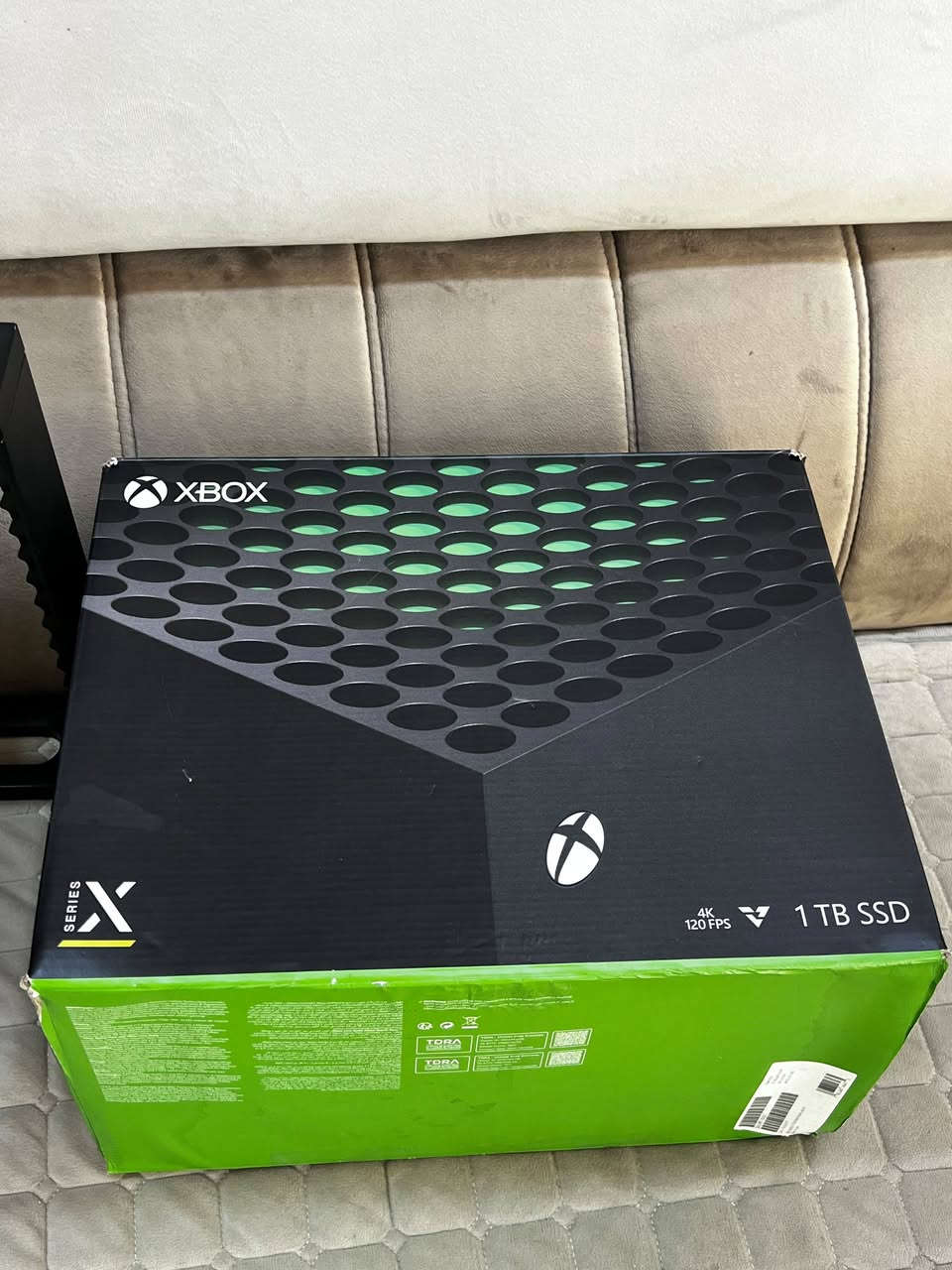 اكسبوكس سريس اكس(XBOX SERIES X)
الجهاز جديد بعده بل كارتونه 
 فور كي(4k)
 واحد تيرا(1TB)
 وفريماته(120 FPS)
 معه جميع مزتلزماته 
الكيبلات
 واليده 
والكارتونه
 واماكن للقراص
 وجهاز حماوه 
وبطرايه شحن لليده
 السعر:750 الف قفل
 المكان نجف الاشرف حي الميلاد


**إذا كنت صاحب هذا الإعلان وتريد حذفه لأي سبب، رجاءا أرسل رسالة إلى الدعم الفني**