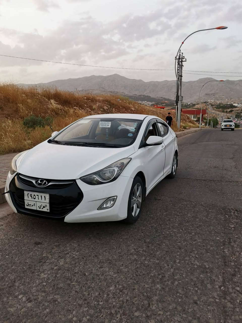 النترا 2013 رقم اربيل اتواماتيك ماشية 144 بس ماعليها غرامات بيها قطعة صبغ فقط اربع تايرات جديد السيارة كلش نضيفة 
*********** اكر, نينوى
