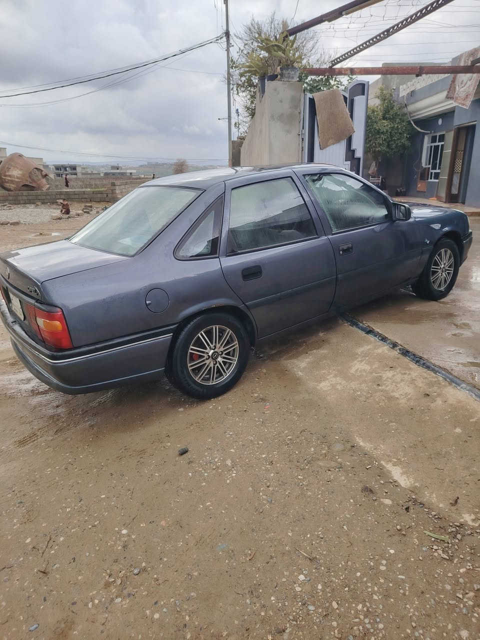 السلام عليكم للبيع اوبل فيكترا موديل 1995 حجم ٢٠ كير توماتيك تدفئة تبريدمشروع وطني ٤٧ هاتف *********** العنوان موصل
