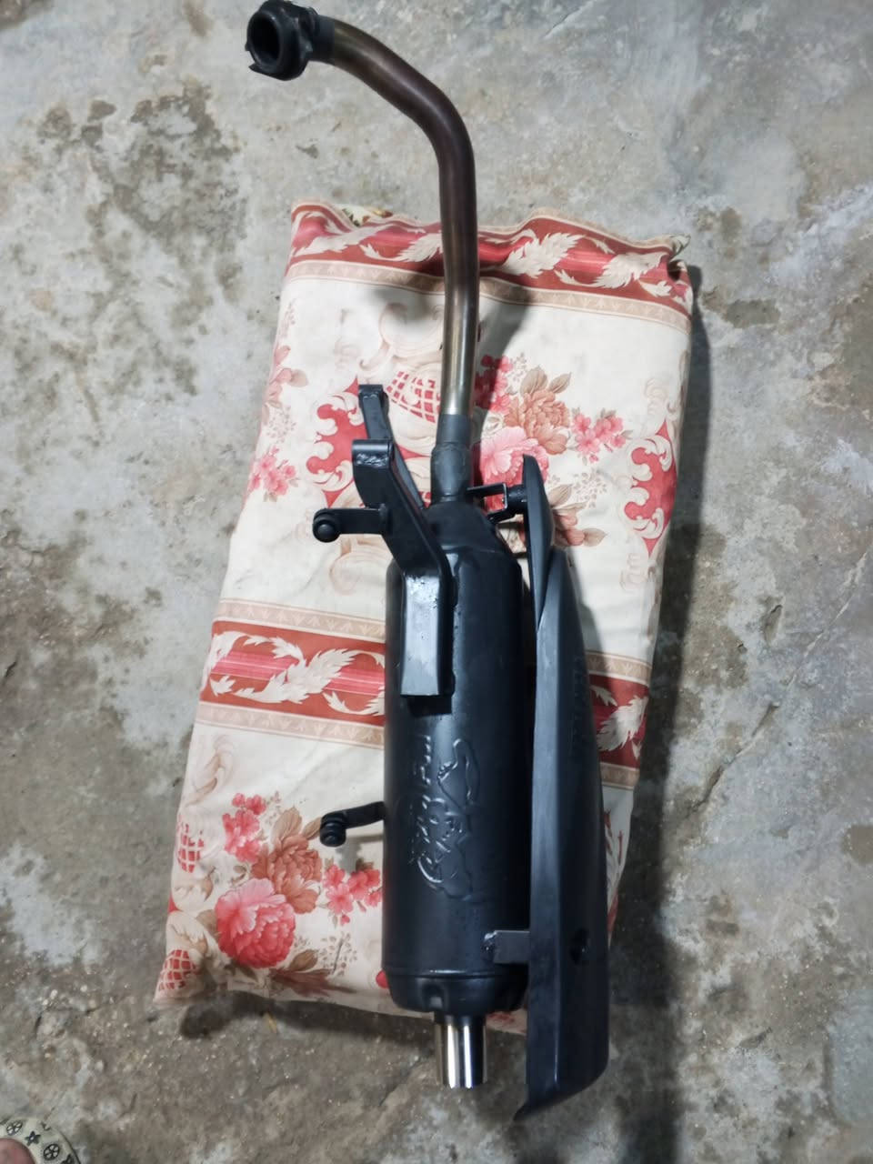 سلام عليكم شباب عندي صلنصه اف ام رياضي مستخدمه 5 ايام فقط رايده ب25 وبيهاا مجال كلش بسيط مكاني الكاضميه الطي رقمي ***********
