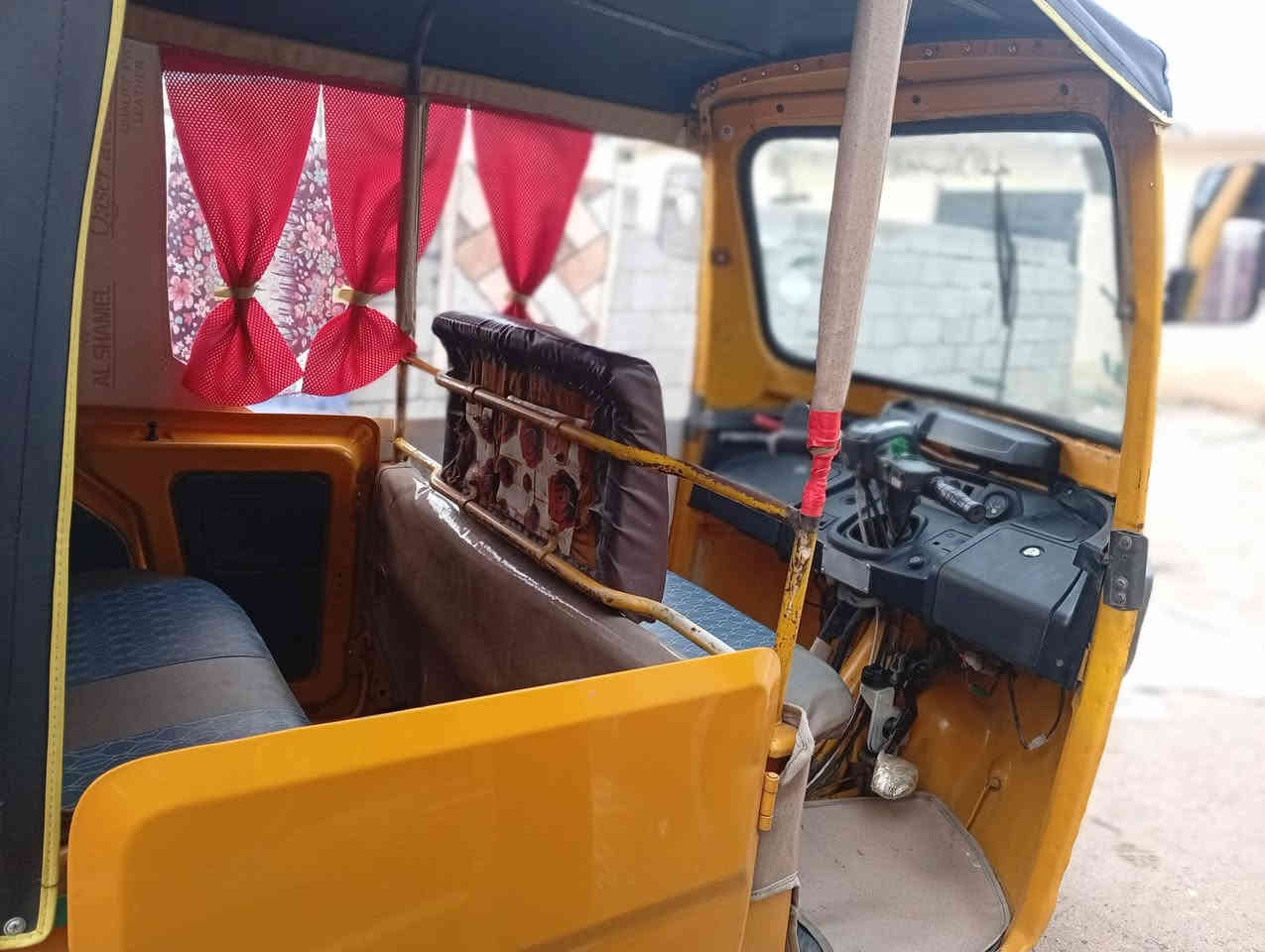 سلام عليكم تكتك البيع جاهزه مجهزه مكينه مجفته شركه موديل20 رقم وسنوية نكليزي دشبول مال22جديد مكان البصره الحيانيه رقم الهاتف ***********
