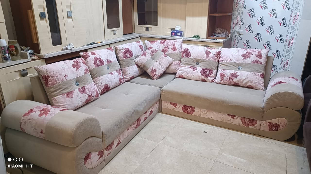 للبيع طقم قنفات نضيف مابيه اي عيب ب٢١٠ الف للتواصل ***********
