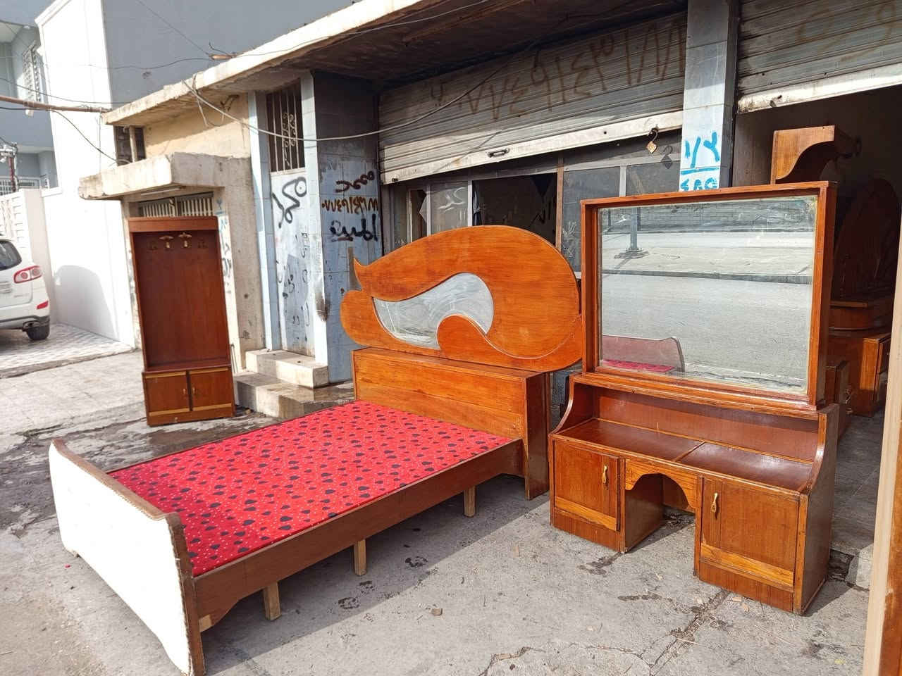 غرفه بدون قنصور نظيفه حيل شغل ثقيل حيل
سعرها ١٢٥ الف
رفاعي يم طرشي الشفاء ***********
