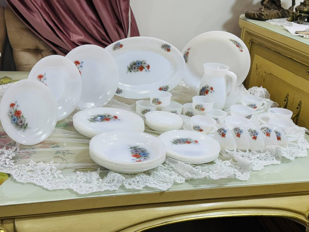 طقم اركوبال فرنسي مختوم ومترقم 49 قطعه
قديم جدا امن جدا ع البوتجاز وغسالة الاطباق ♥️


**إذا كنت صاحب هذا الإعلان وتريد حذفه لأي سبب، رجاءا أرسل رسالة إلى الدعم الفني**