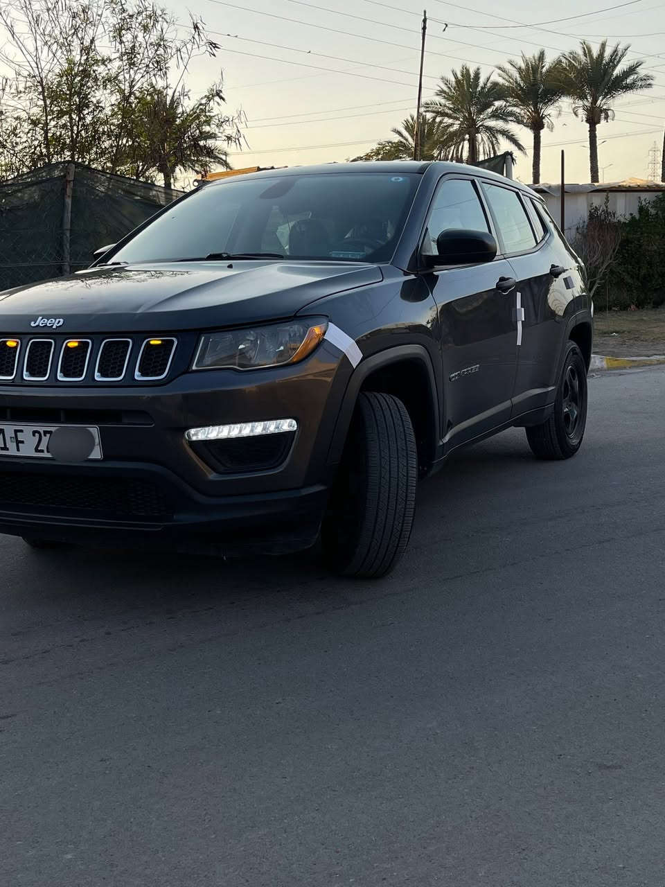 السلام عليكم 🫡
جيب كومباس 2018 رقم بغداد باسمي تحويل ثاني يوم .. 

ماشيه 75 الف كيلو وليس ميل 

كير مكينه تبريد كهربائيات على وضع الشركه ومابيهه اي نقص .. 

السياره عليها ادامه كامله من كلشي جديد ودهن جديد 

فور ويل 4❌4 
مانع انزلاق 
سايد بريك بصمه 
اوتو هولد 
تشغيل عن بعد 
داش كام 
______

أربع وضعيات قياده 
طين 💦 
رمال 🐫 
جليد ❄️ 
جبال ⛰️
——————

حادثها جداً حلو بالنسبه لخواتها جاملغ وباب جهه الصدر بدون دواخل مكفوله…. 

مكاني بغداد الشعب بيع او مراوس شعندك نزل شراي اتصل لو واتس وتدلل ((سعر مناسب جداً))
***********
