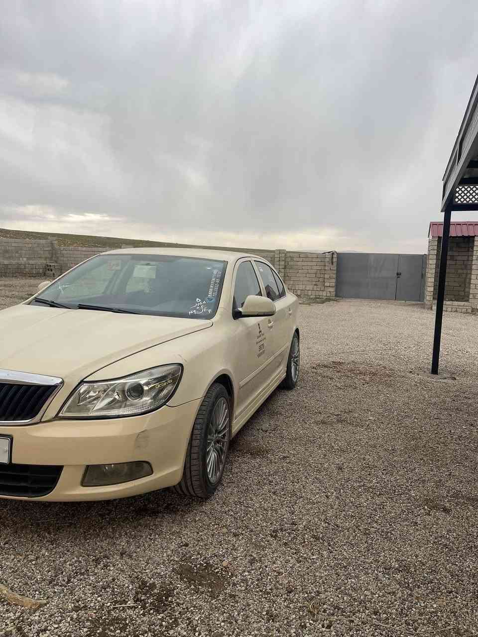 فروشتن ب قسط
دوو تكسي 
1- سكودا 2010 كير عادي 
55 ورقه مقدمه و هه ر هه يف 3 ورقه 
سياره جملغ ي بيش صبغه و ده ركه هندك بخ يا هه ي 
سياره غاز و بنزين 
4 ويل مارسيدس جديد و 4 تايرات جديد 
رقم و سنويه جديد 
سياره بى مصرفه 
2- صني 2009 كير عادي 
55 ورقه مقدمه و هه ر هه يف 3 ورقه 
سياره دوو قطعه صبغ 
سياره جاهزه 
كير و مكينه بشرط 

***********
