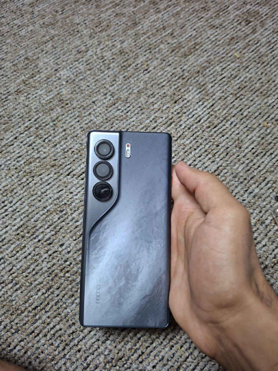 تكنو كامون 40 برو 5g مواصفاتة كدامك موجوده (للمراوس ويا ايفون فقط)


**إذا كنت صاحب هذا الإعلان وتريد حذفه لأي سبب، رجاءا أرسل رسالة إلى الدعم الفني**