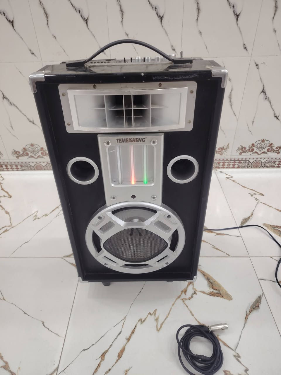 ام بي 3 شحن راديو اواكس اوكس حجم كبير قوي خليجي كويتي تريد تفضل
*********** واتساب
