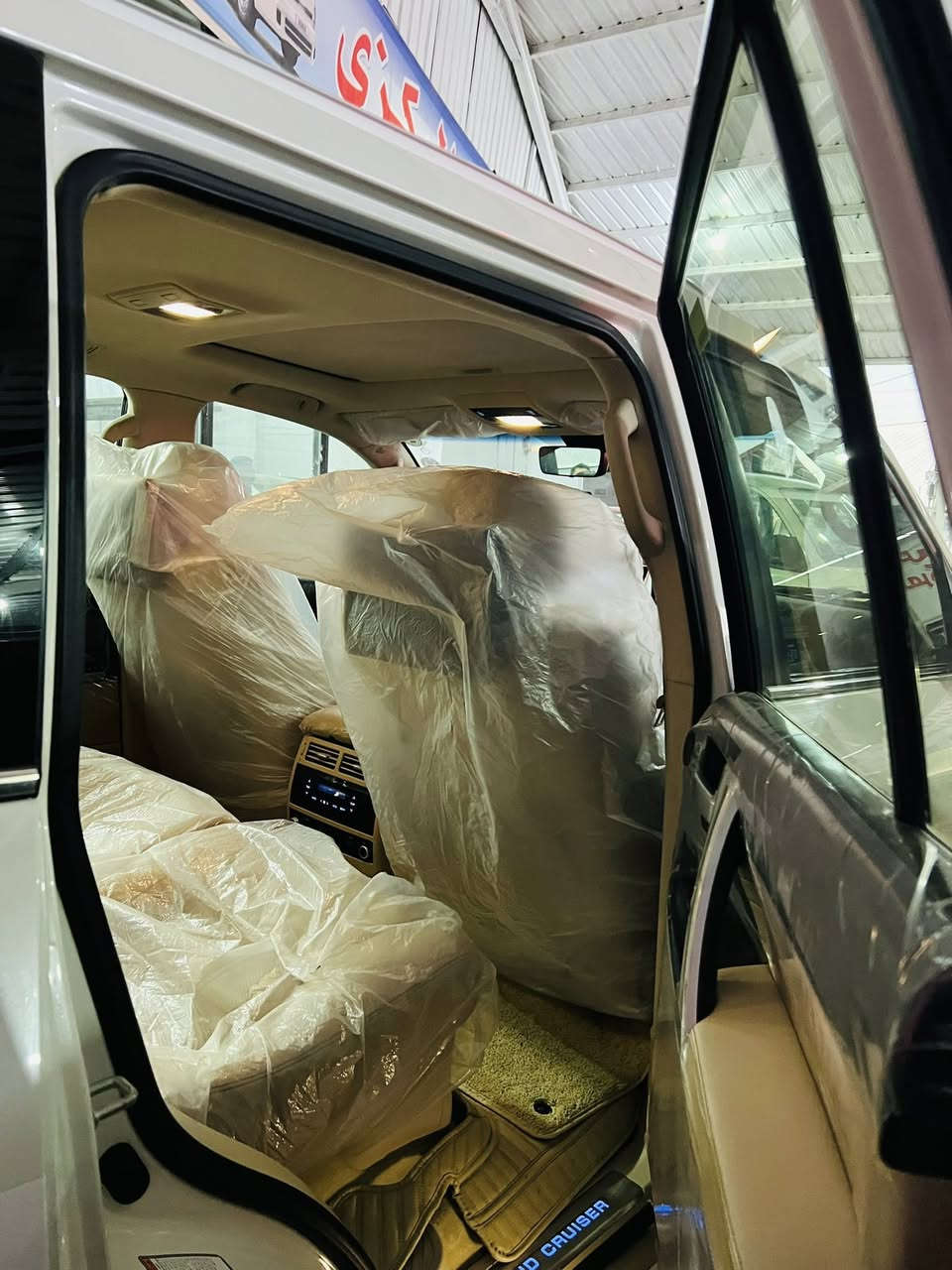 السلام عليكم خوان للبيع الاندكروز موديل 2019
السياره GXRفول مواصفات 5.7
يعني فول فول 
السياره ماشيه 97الف حقيقي 
السياره رقم أربيل تحويل ثاني يوم 
السياره كفاله عامه بس بيها ملاحضه بسيطه جوه بل بك  لايك باردات  
السياره كلش حلوه 
مكان السياره واسط الصويره 
اللاستفسار ***********
