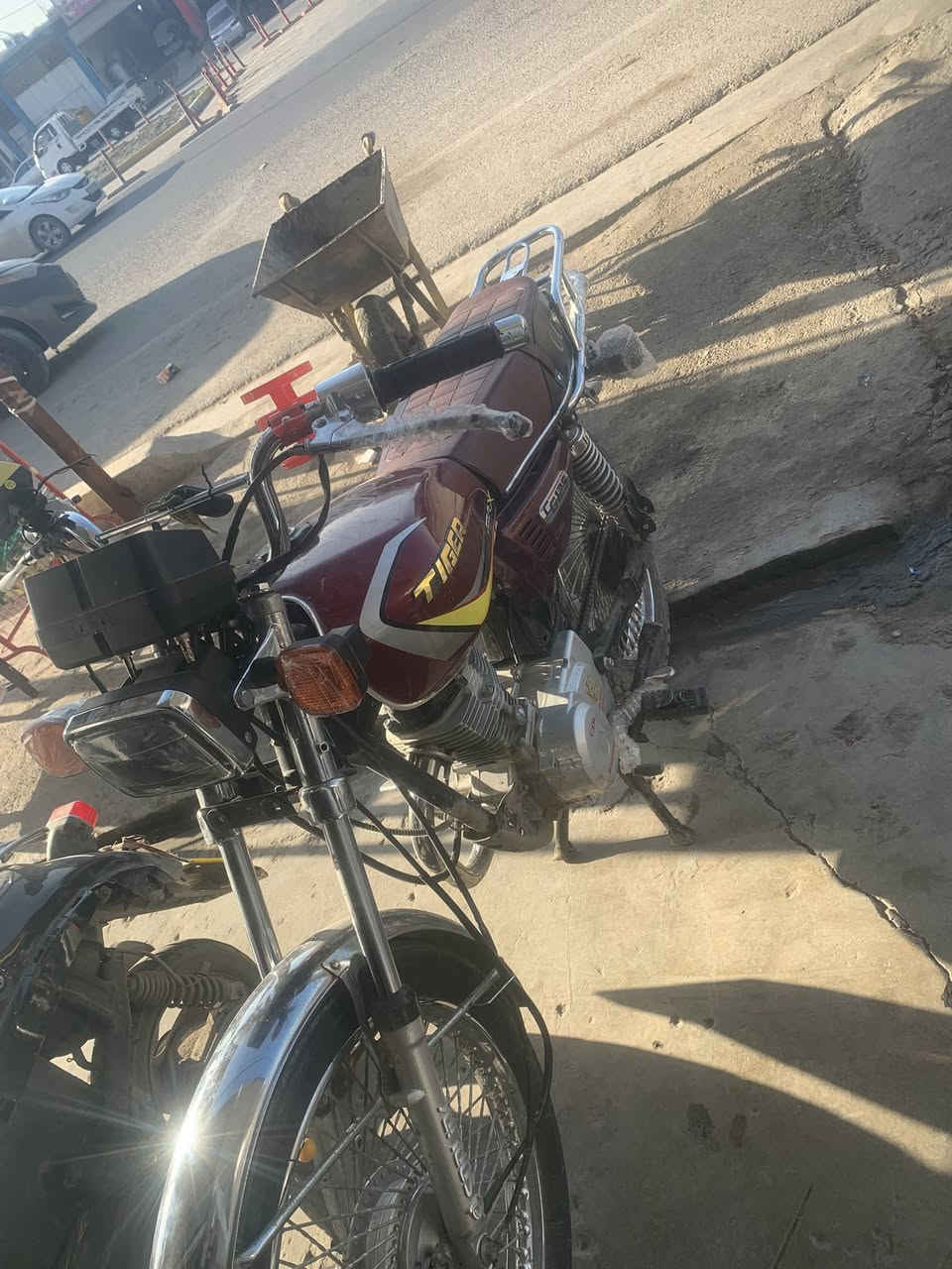 سلام عليكم لبيع ماطور ايراني اربعه كير محرك تايكر مبدل بس بس ولفات موديل ٢٠ متوجد فيس سعر ٤٠٠ وبي مجال


**إذا كنت صاحب هذا الإعلان وتريد حذفه لأي سبب، رجاءا أرسل رسالة إلى الدعم الفني**