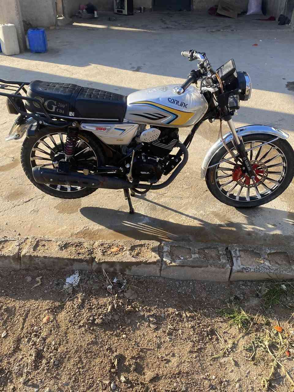 السلام عليكم دراجه سيفان سولنك المحرك 200 الموديل 2025 كلشي ما بيها كامله اوراق اصولي. المكان بغداد السعر750وبي.                          

وبيها مجال موجود خاص او اتصال ع رقم

0788 041 1466‬
