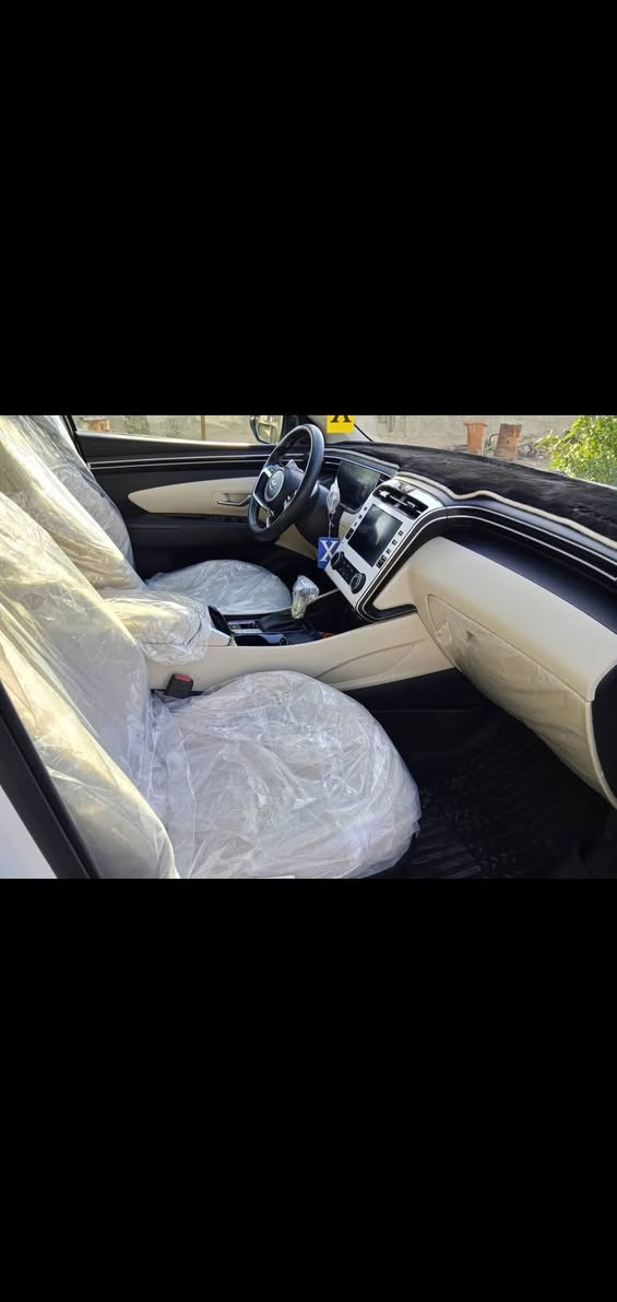 يا الله توسان للبيع موديل 24 رقم بغداد انكليزي كفاله عامه ماشيه 19 أصل بسمي مواصفات  بصمه كراسي كهربائية حساس امامي او خلفي شاشه كامره تشغيل عن بعد بصمات العدد 2 كتلوكات حته كاعياته الاصليه موجود العنوان حله حي الجزائر السعر 222 بيه مجال الشراي يتصل ول مو شراي يرفع المنشور يا الله ***********
