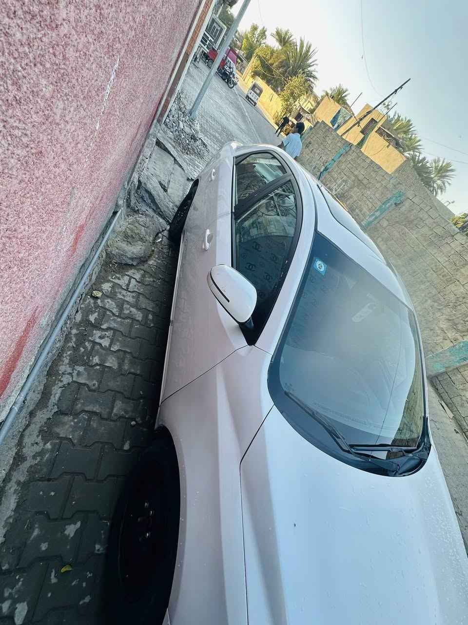 السلام عليكم فورتي 2011حادثه بجم جاملغين وبنيد 
السعر85$ مكاني بغداد الغزالية 
***********
