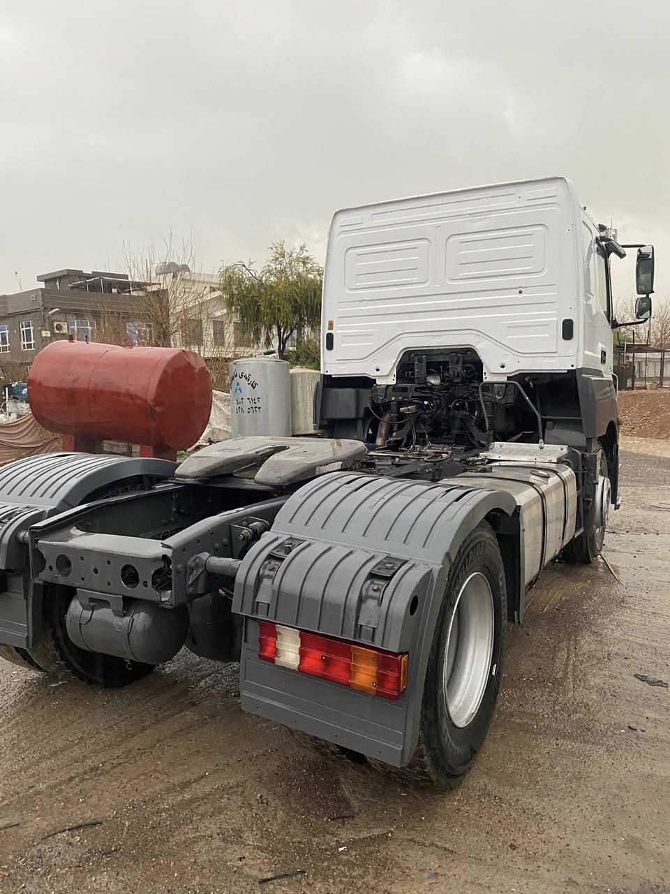 راس تريلة اكسور 2005تبريد هاف سلاجة كير عادي مربوط فلات سنوية جديد سعر150 مكان اربيل ***********/***********
