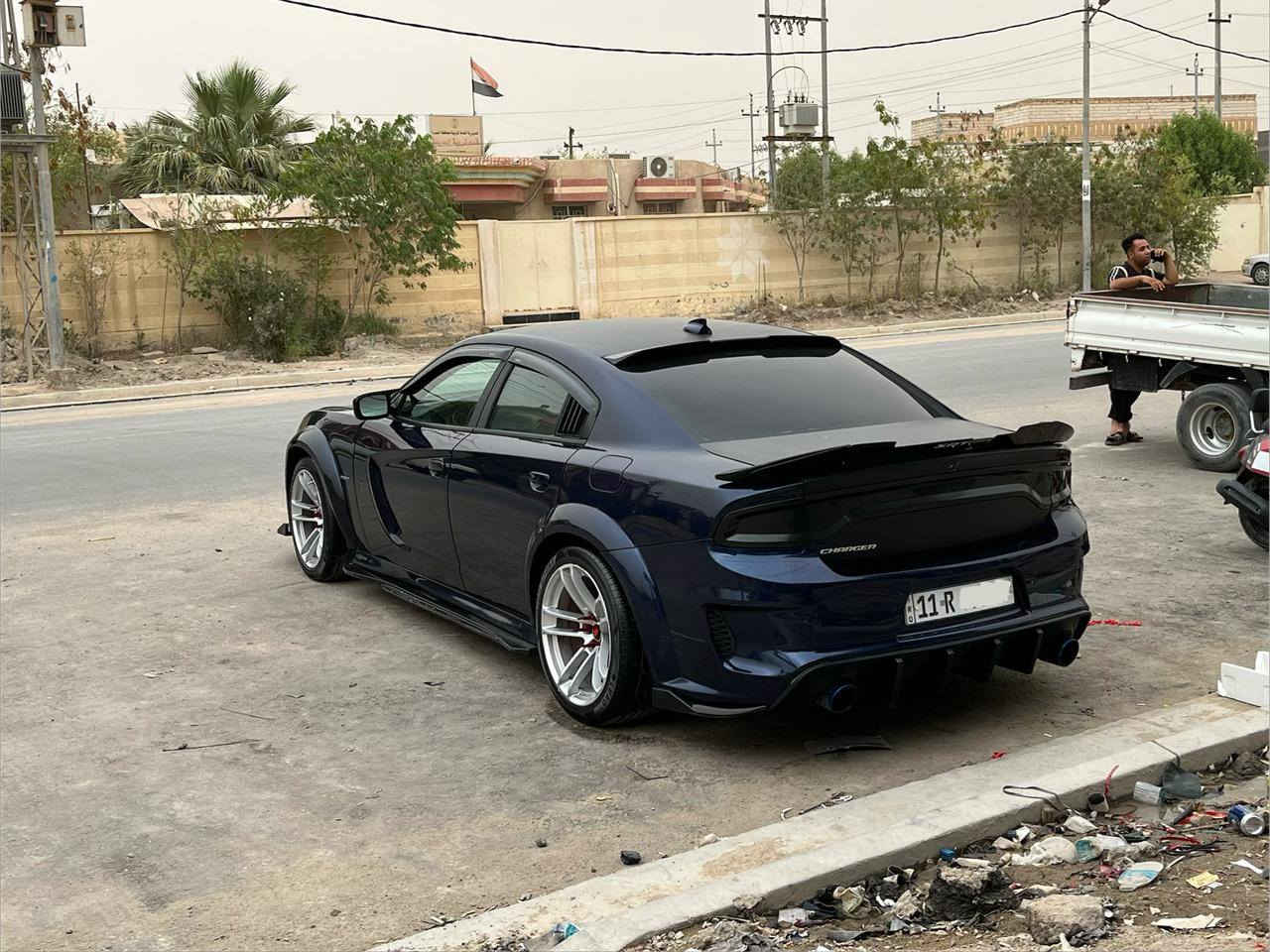 سلام عليكم السعر مناسب سياره  عليه نصبه كلش حلوه السعر  (((168))) سياره فول مواصفات عده فتحه  من رخصه الادمن البيع / دودج جارجر R/T موديل 16 اصل اصل رقم بغداد دولي مشروع وطني سنويه ل 30 السياره محدثه وايد بدي اصلي كله بلاد السياره وارد امريكي   حادثه كلش بسيط قطعه وحده  صبغ بيه بس باب خلفي  بدون دواخل  بدون ارباك السياره جديده وبجم كبس وكلهه جاهزه الاخير 
مواصفات السياره عليه كت كامل وايد بدي SRT صلي
1/ مكينه اوكير 5700 
2/كير طياره 8 نمر 
3/ويل وايد بدي اصلي 20 
4/ تبريد امامي خلفي 
5/كشنات كهرباء جلد حضن تدفئه تبريد 
6/لد امامي متغير 
7/حساسات خلفيه 
8/كاميرا خلفيه 
9/شفتات ستيرآ 
10/ للسياره محدثه كلهه SRT من برمجه وكلشي 
11/ فجوج برمبو 6 بستم 
12/ خزن ميموري
مريات كهربائي 
وباقي مواصفات ل R/T معروفه والسياره جديده وجاهزه ومصروف عليهه كلش هواي واي نقص مابيهه واحلا من الصور بهواي السعر (168) اوبيهه مجال الشراي وماكو هيج نصبه ونضافه بهيج سعر والشراي يتصل وانه بلخدمه (***********) مكاني البصره والسياره صور حديثه واحلا من الصور
