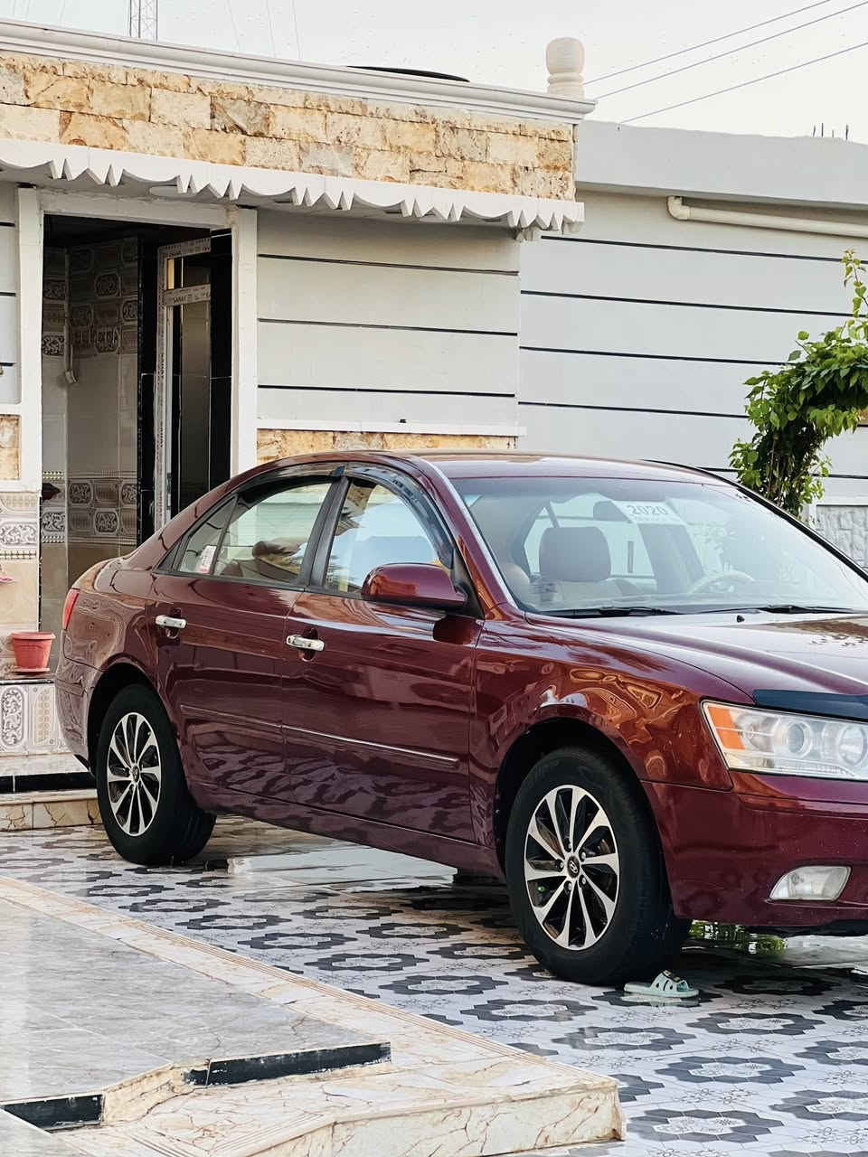 سلام عليكم للبيع او مراوس سوناتا 2010 رقم سليمانيه دولي بسمي جديد سياره كفاله عامه من صبغ وضربه سياره جديده صدر أمامي خلفي جديد كير محرك كفاله مكينه 2400  دوشمه عامه تخم تاير جديد سعر (128 )وبيه مجال مكاني ديالى رقم (***********)(***********)
