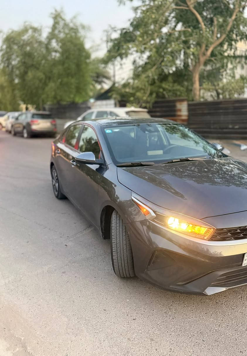 السلام عليكم
كيا فورتي وارد امريكي 
موديل 2024
حادثها جاملغ خلفي مصلح وباب خلف السايق مبدل
رقم بغداد 
ماشيه 65 كم
السعر 150 ورقه وبيها مجال 
مكاني بغداد الجديده ***********
