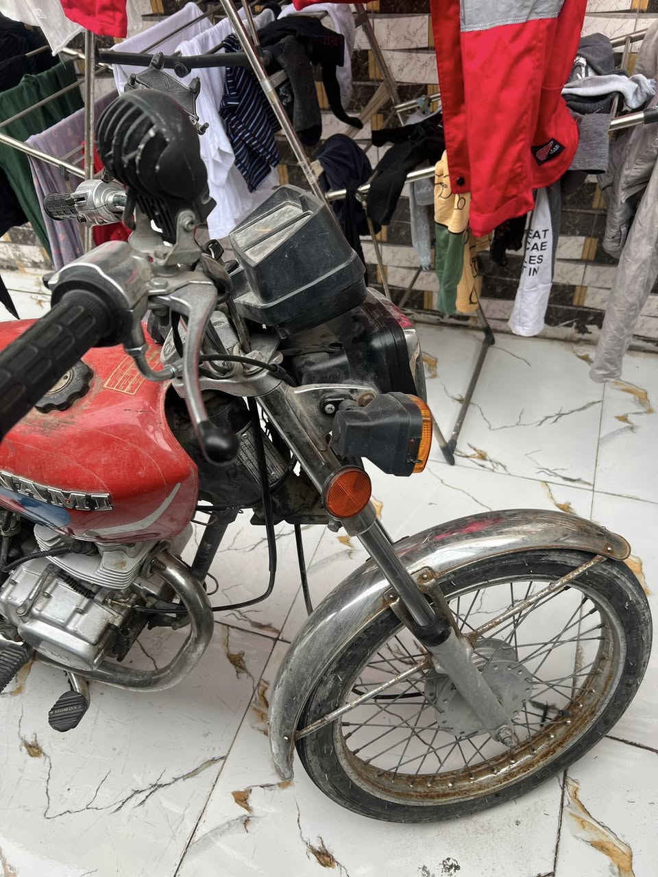 نامه شلامجه للبيع محرك غير مفتوح دراجه كامله مكمله اوراق بس اغسلها واطلع بيها رقم الهاتف *********** السعر 950 ومجال بيها بسيط
