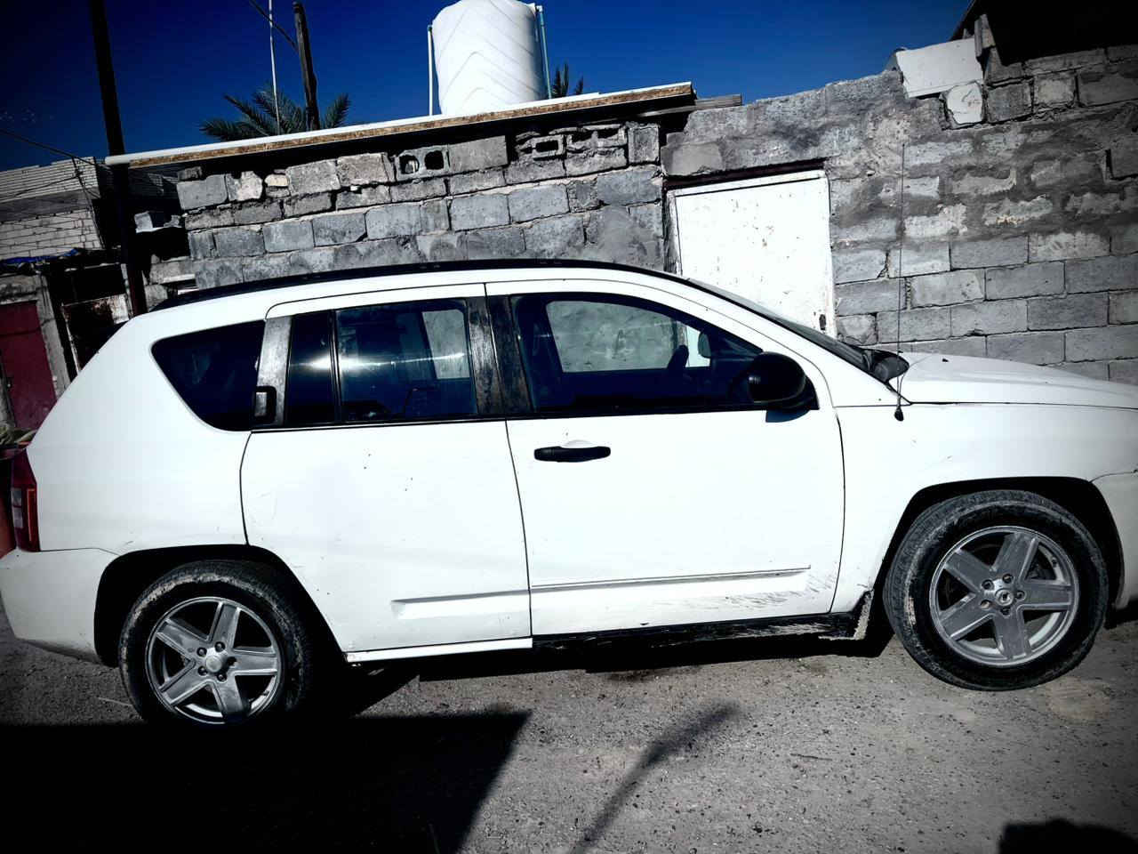 السلام عليكم
من رخصة الادمن جيب كومباس 2009اوتو مكينة وكير مامفتوحات
مكينة 2400  سيارة احلة من الصورة  السعر 65وبيها مجالبسيط
للاتصال *********** يوجد واتس اب
