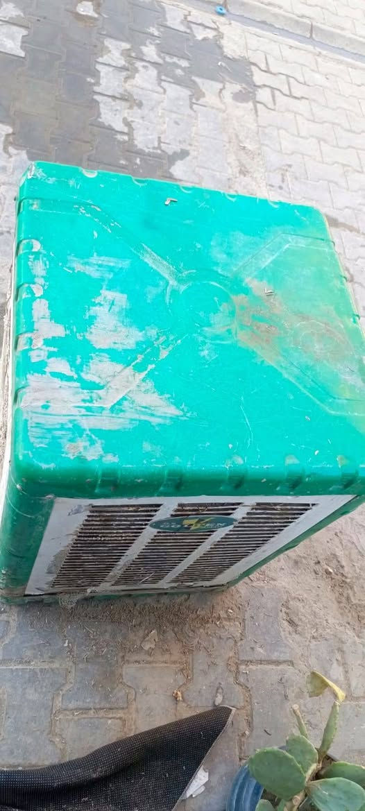 مبرده نظيفه كلش للبيع سعرها 75 قفل شراي اتصل على الرقم *********** عنوان كوت حي جهاد
