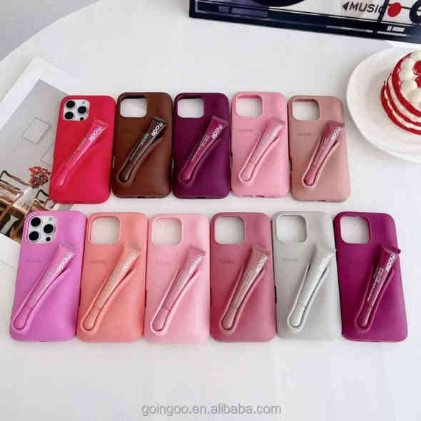 ✨ كفرات سيليكون ايفون  مع علبة مكياج ✨
🎨💖، حماية كاملة مع ستايل عصري 👌
✔️ متوفرة بعدة ألوان مميزة
✔️ حماية + أناقة بلحظة وحدة
✅️متوفر من ايفون 11  الى الايفون 17
.......
 10  الف دينار
......
يتوفر توصيل لجميع المحافظات🚕
......
👍يتوفر لدينا العديد من الماركات وبأنسب الاسعار👍
🎁 لمزيد من المعلومات اتصل على الارقام التالية  🎁
......
رمادي شارع التجنيد 🚦🚥🚦 خلف مستشفى الصفوة
قرب تقاطع الصياغ او قرب جامع الحاج كسار
☎️***********☎️
☎️***********☎️
