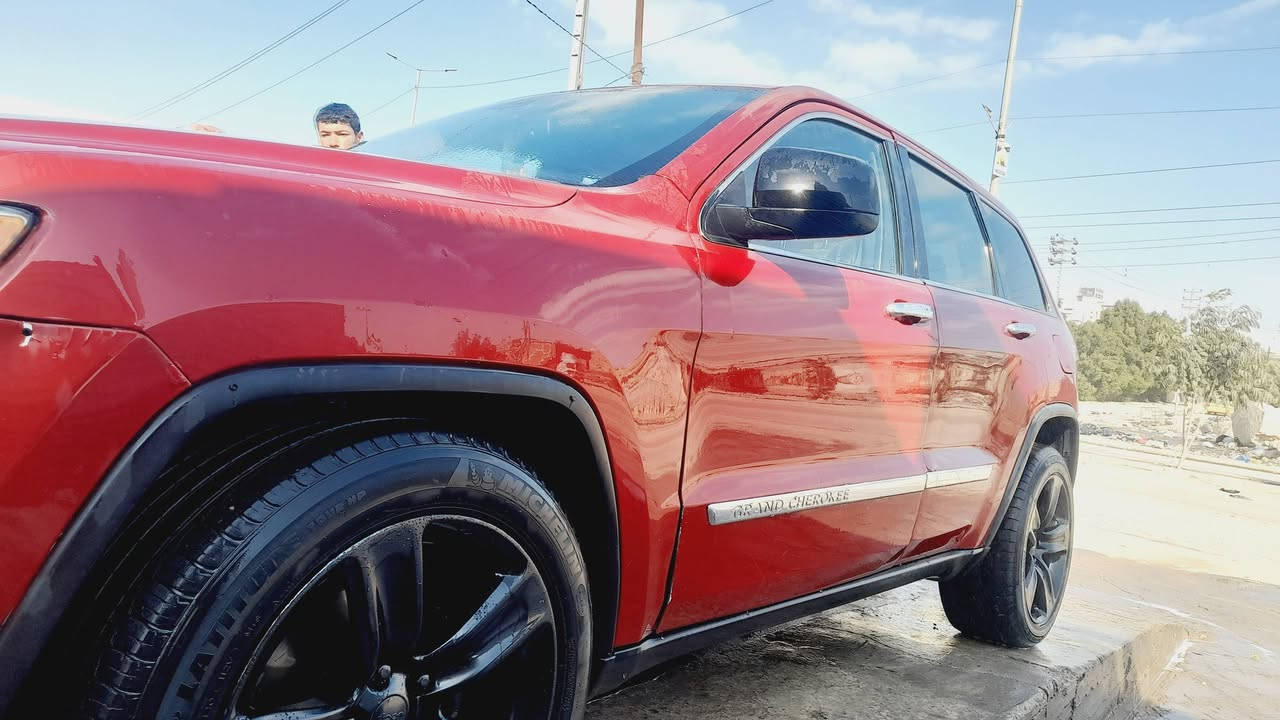 جيب شيروكي 2013 ادوات ادوات كفاله من الگص والصبغ  فقط مكانات جراد مكينه وگير على الشرط ارقام وسنويه عظم بغداد الماني السعر 68 بي مجال للتواصل ***********
