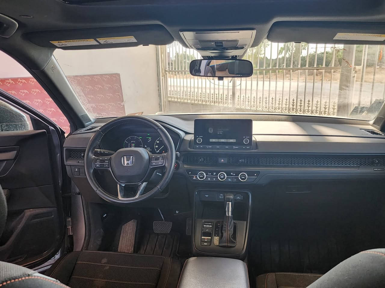 للبيع هوند CRV هايبرد 
حرة بدون رقم تترقم جميع المحافظات عدى الاقليم ورقم معفي
ماشية 27 الف ميل 
ضررها چاملغ الامامي جهة السايق وباب السايق مبدلات تجاري
 بدون دواخل وصورة الضرر مع الصور
فتحة + بصمة 
مكانها كركوك الزاب 
السعر 195 وبيها مجال وترهم مراوس حسب القناعة 
للاستفسار الاتصال *********** وبي وتساب

