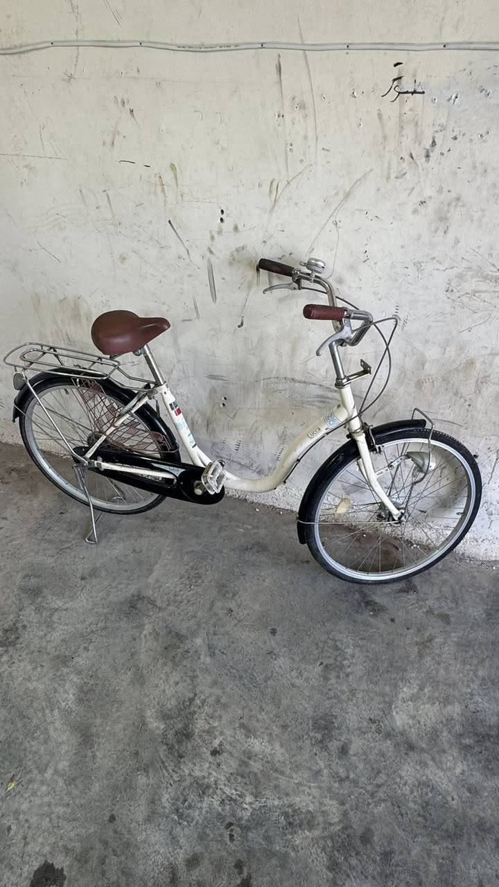 كله بشرط *********** العنوان سايدين جامع شهداء قرب مدرسة دمشق
