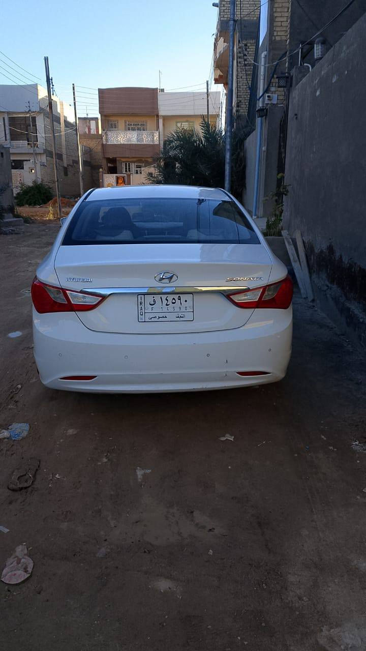 السلام عليكم سوناتا للبيع مديل 2012 جاهزه من كلشي مكفوله من الضربه والصبغ وتبديل كير ومكينه وتبريد مكفولات السياره باسمي مكاني نجف اي استفسار اتصل ***********
