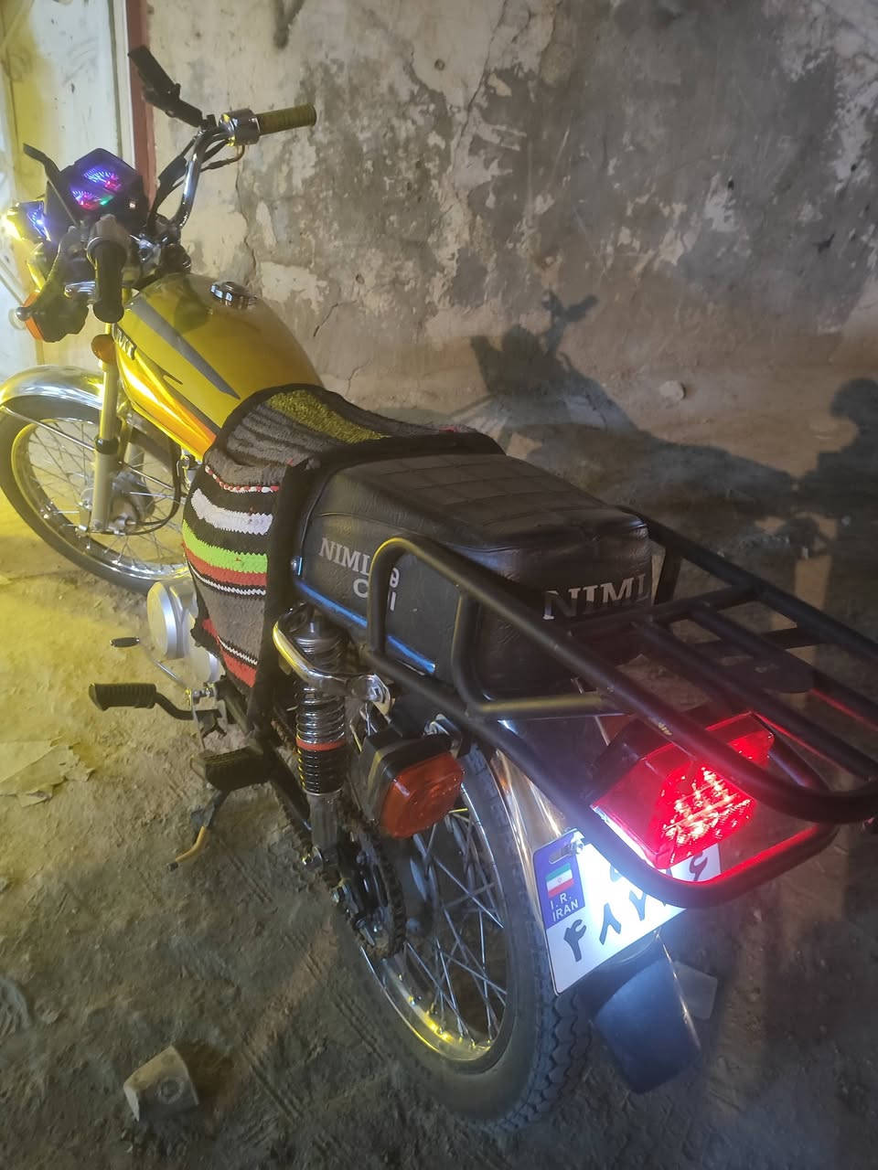 نامه امتياز صار لها 5 اشهر طالعه من الوكيل عنوانها ديوانيه مركز اوراق سكنر موديل 25 السعر 700 وبيها مجال حك الجيه دراجه نضيفه وجديده يولد الشراي يتصل عله هذه الرقم ***********
