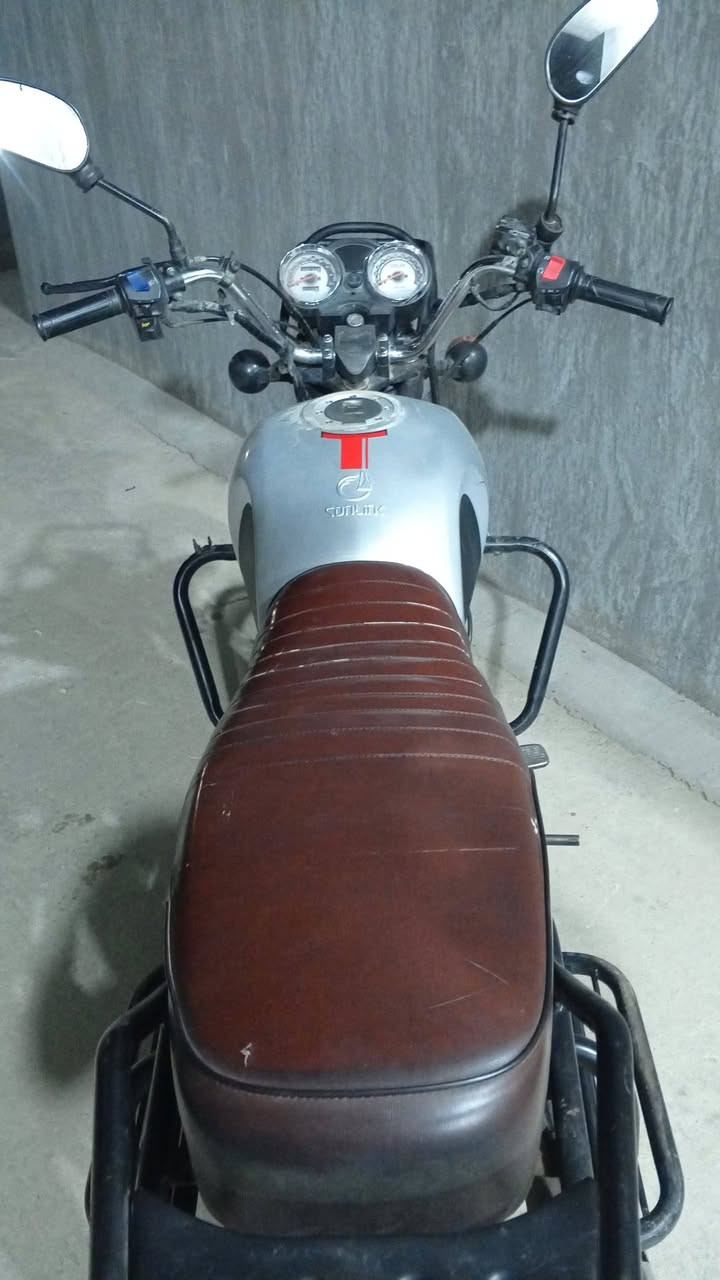 سلام عليكم دراجة دياون للبيع محرك 200 بدون اورق مكفول من كلشي السعر 800وبي مجال سكن فلوجه *********** (***********
