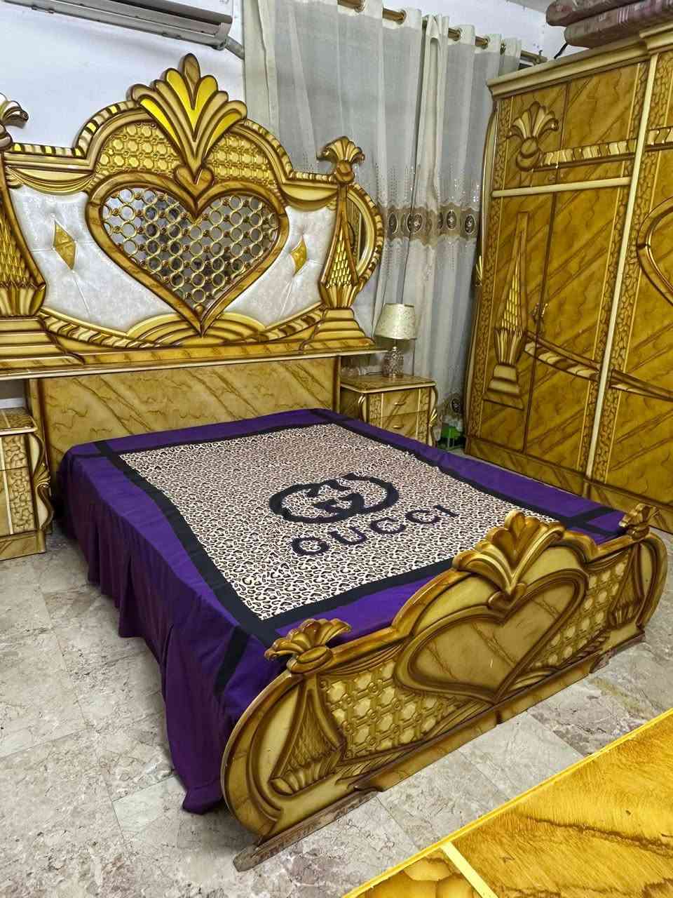 السلام عليكم غرفه نوم لبيع نضيفه المكان السيديه ***********
