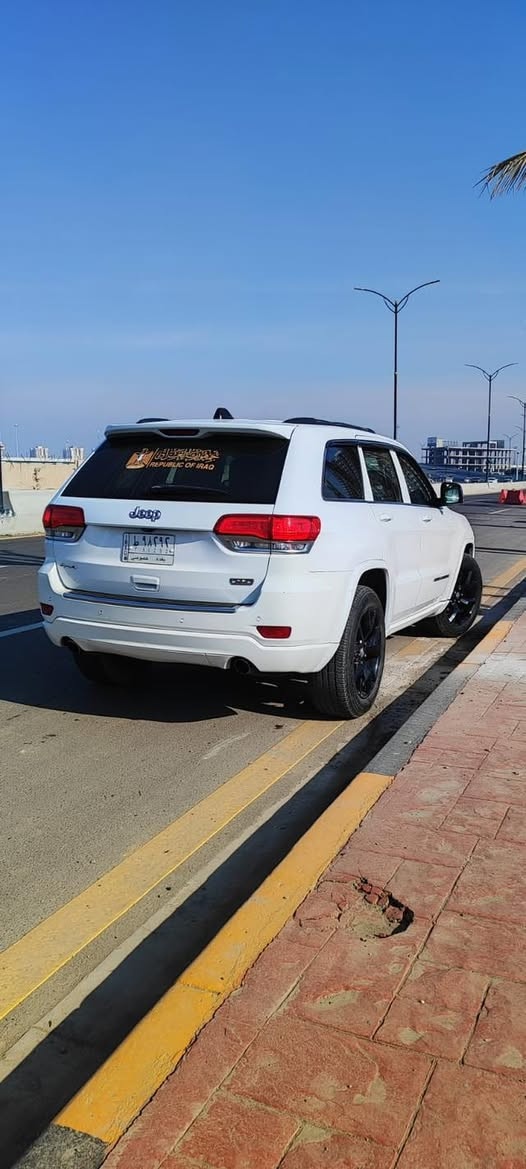 بيع او مراوس
جيب وارد أمريكي 
الموديل: 2018أمريكي) . 
المحرك : V6.  3.6L 
بيها برمجة كاملة 
رقم بغداد  هزه وسنويه عظم 
المواصفات :
* دفع رباعي 4x4 . 
* 
* تحذير النقطة عمياء ⚠ .
* ويل قياس 20 انج .
* سقف فتحة . 
* شاشه كبيرة 8.4 انج . 
* نظام الخرائط (GPS) .
* ستيرن كهربائي . 
* المصابيح الأمامية زنون .
* كشافات الضباب زنون .     
* تشغيل عن بعد .
* صندوق كهربائي ..
* حفظ وضعيات الجلوس (ميموري) . 
* المقاعد الأمامية كهربائية .
المقاعد جلد رصاصي
* المقاعد الأمامية تدفئة .
* المقاعد الخلفية تدفئة .. 
* حساسات أمامية . 
* حساسات خلفية . 
* كاميرا خلفية .
* تدفئة ستيرن . 
انظمة قيادة*
* مرايا متحسسه للضوء العالي . 
* مانع تصادم خلفي .
* بلوتوث تلفون . 
* محدد سرعة . سقف 
* نظام التشغيل والاطفاء الاوتوماتيكي ( Auto Start System ) .
* نظام بريك اوتماتيكي ( Auto Break System )

المكان بغداد 
 
السعر180 وبي مجال 
للاستفسار الاتصال***********

‭٠٧٨١ ٠٧٨ ٩٥١٢‬
