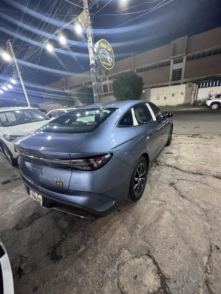 السلام عليكم BYD سيل 6 لون مميز ماشيا 22 الف الكلي 

موديل 2025 بنراما 5 كامرات 

تمشي بالشحن 120 كيلو 

منفذ شحن 2 سريع ومتوسط 

السعر 25مليون 900 الف 

الاستفسار ***********
